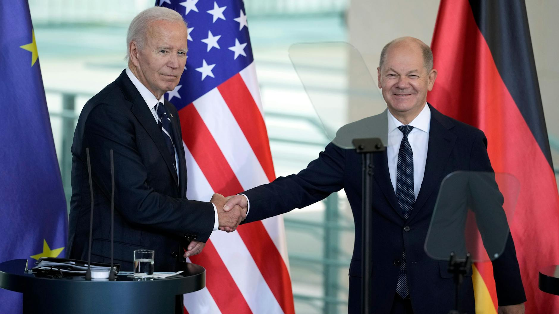 US-Präsident Joe Biden (li.) bei Bundeskanzler Olaf Scholz im Kanzleramt.