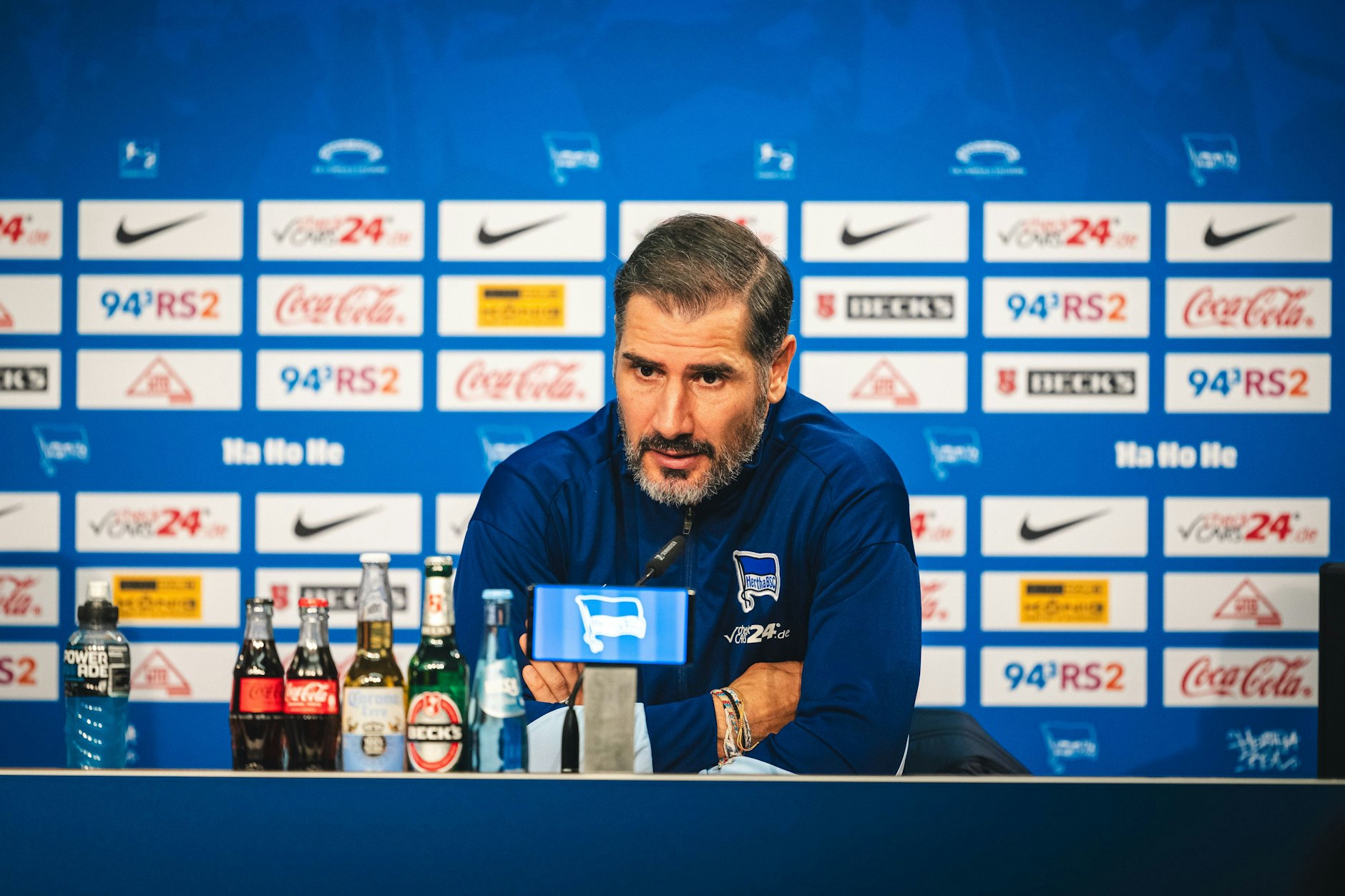 Hertha-Trainer Cristian Fiel redete den Auftritt seiner Mannschaft gegen Braunschweig nicht schön, obwohl es den zweiten Heimsieg gab.