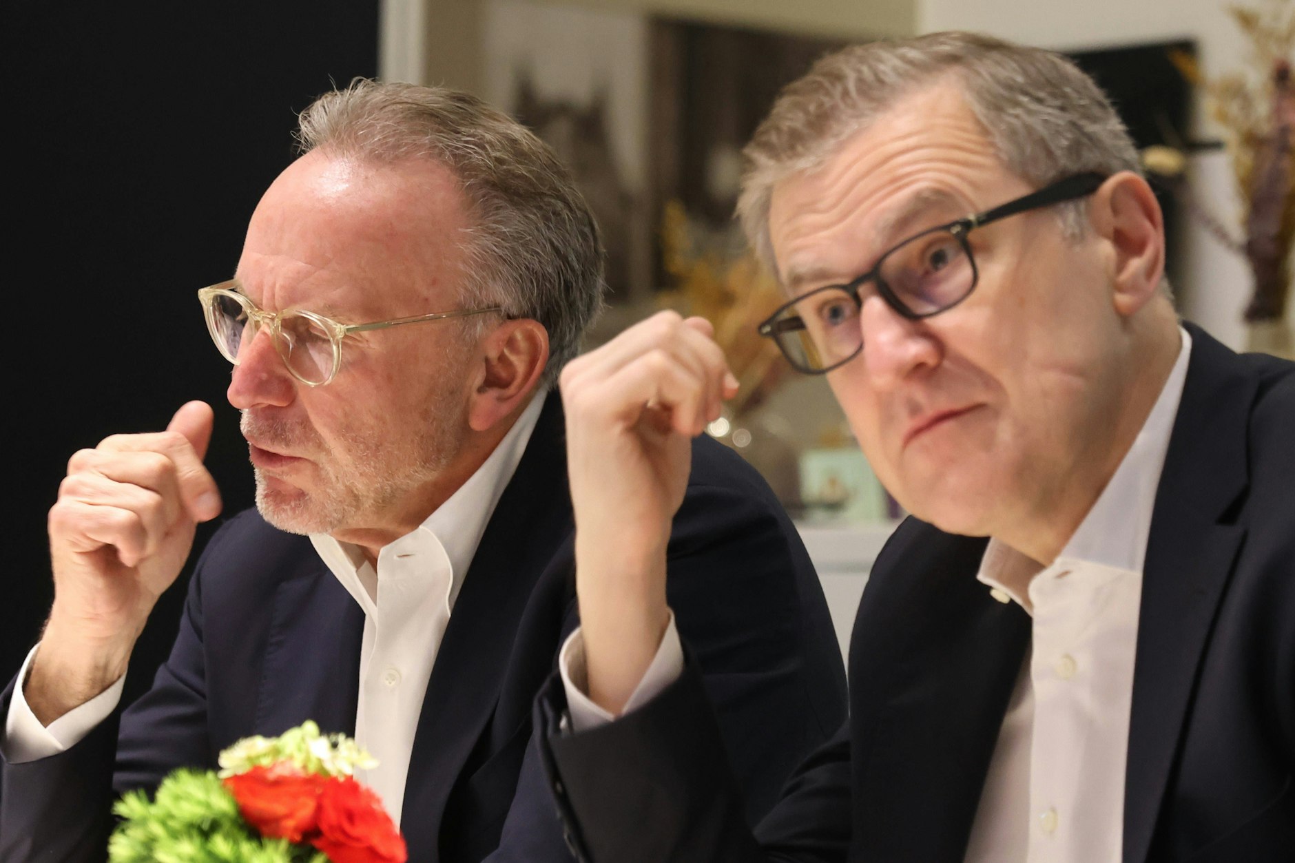 Beim FC Bayern rumort es mal wieder in der Chefetage. Vereinsikone Kalle Rummenigge könnte schon bald Vorstandsboss Jan-Christian Dreesen ablösen.