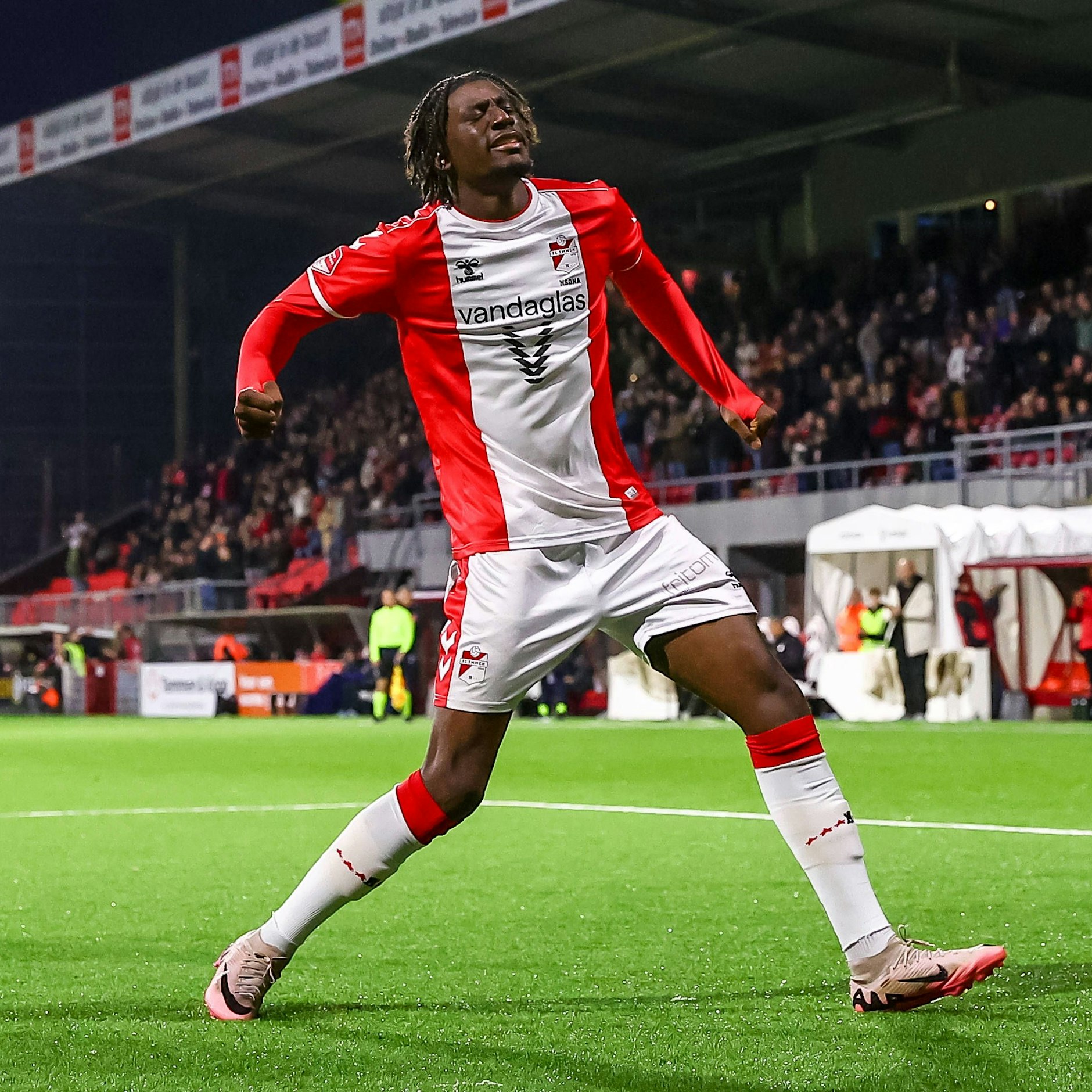Herthas Linksaußen Kelian Nsona traf am Wochenende dreimal für den FC Emmen aus Holland.