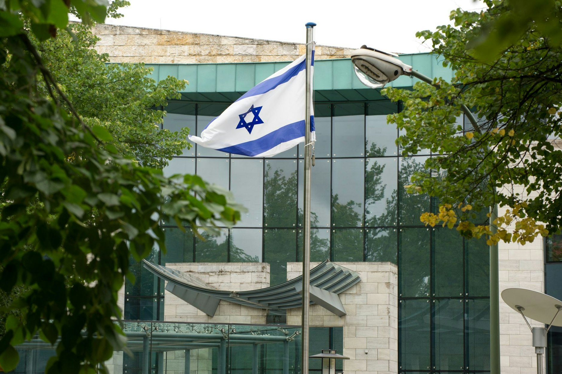 Die Botschaft des Staates Israel in Berlin. Der Libyer soll geplant haben, einen Anschlag auf die Botschaft zu verüben.