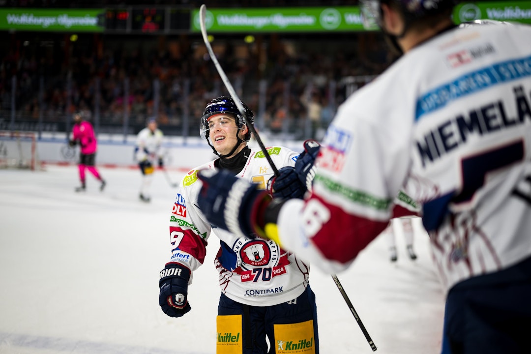 Eisbären Berlin auch gegen die Grizzlyz Wolfsburg in der Verlängerung