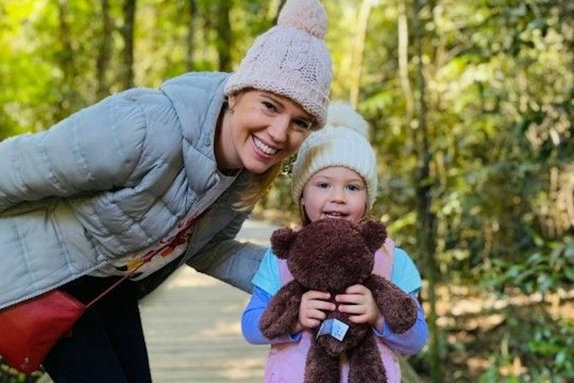 Nina Munro mit ihrer kleinen Tochter.