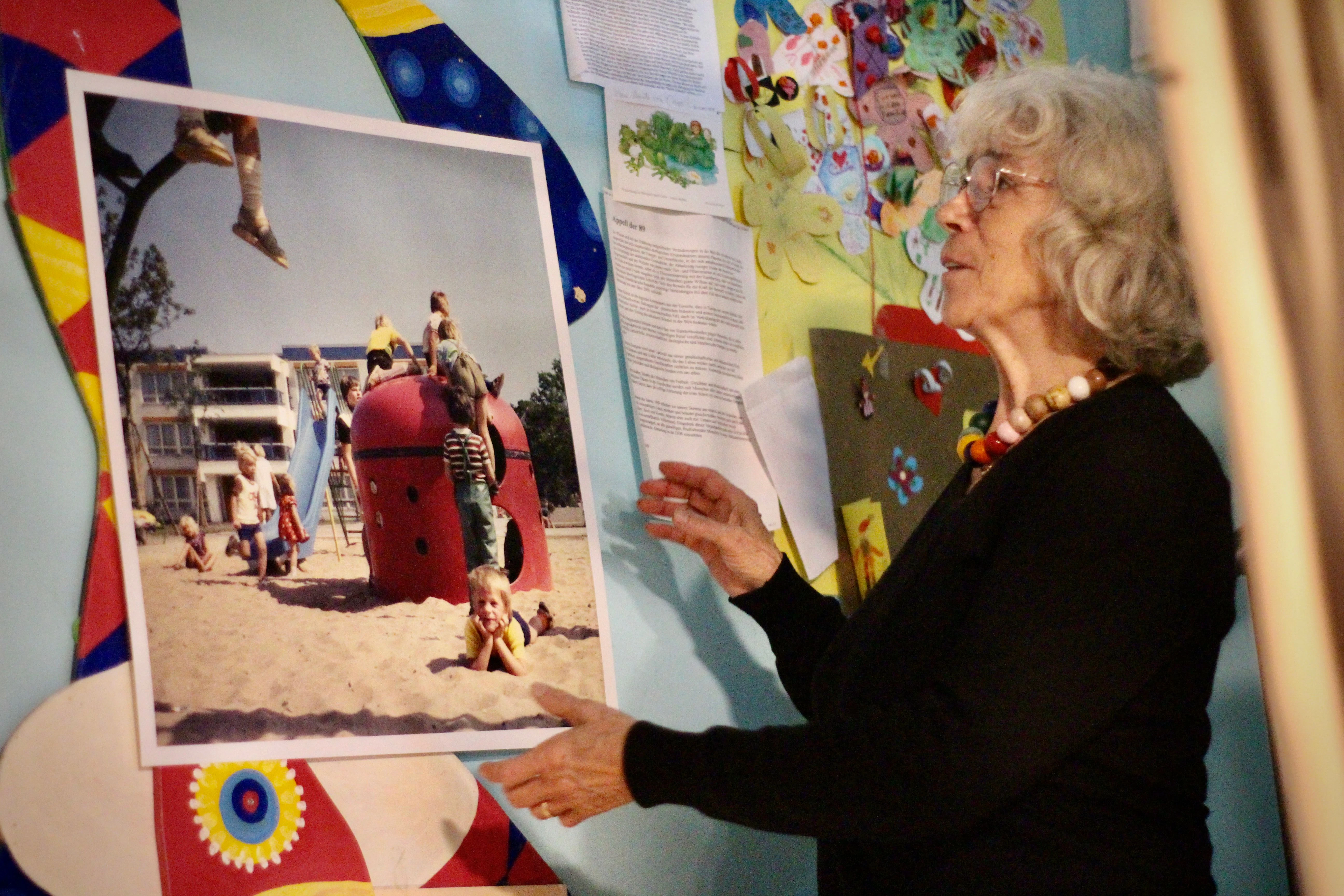 Die legendären Spielplatz-Iglus von Ursula Wünsch: Kreativ aus einfachen Materialien gestaltet, begeisterten sie Generationen von DDR-Kindern.