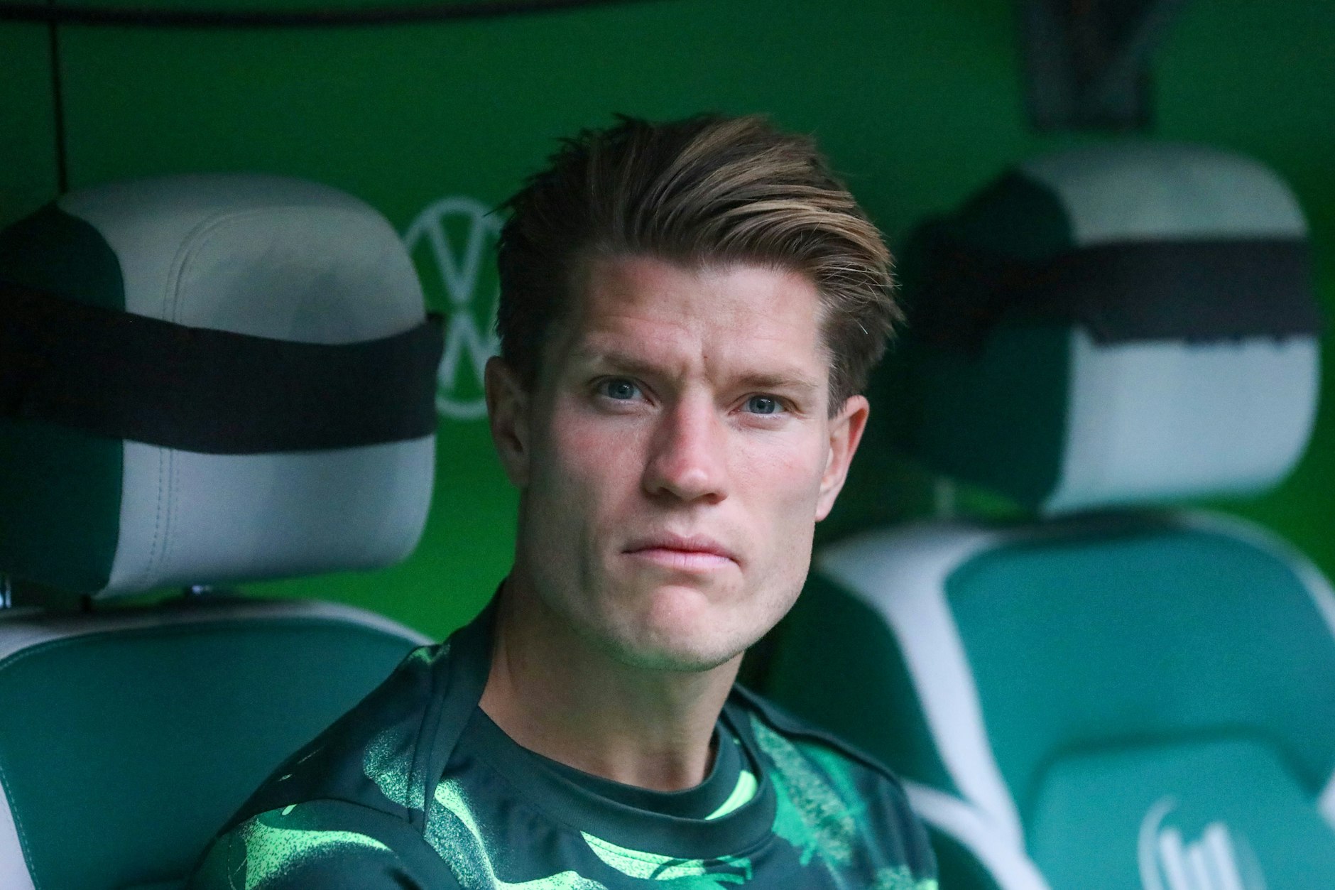 Kevin Behrens ist beim VfL Wolfsburg nur noch Ersatzspieler. Bei den eigenen Anhängern ist er mittlerweile auch unten durch.