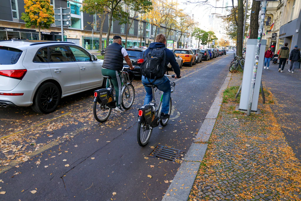 Wegen Radweg: Mieter sollen aus ihren Wohnungen raus!