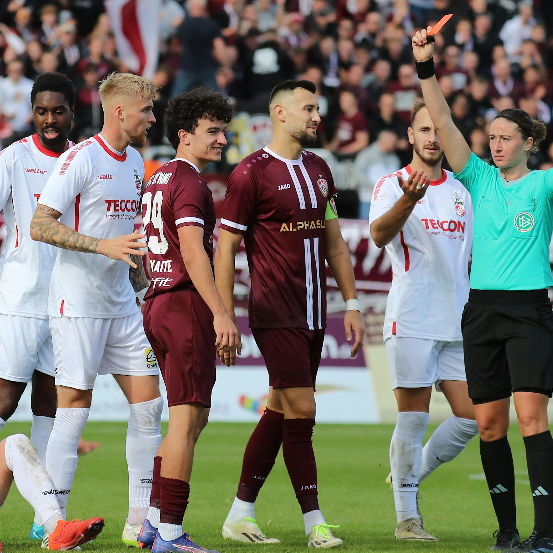 Rot für Henry Crosthwaite: Mieses Spiel mit BFC Dynamo