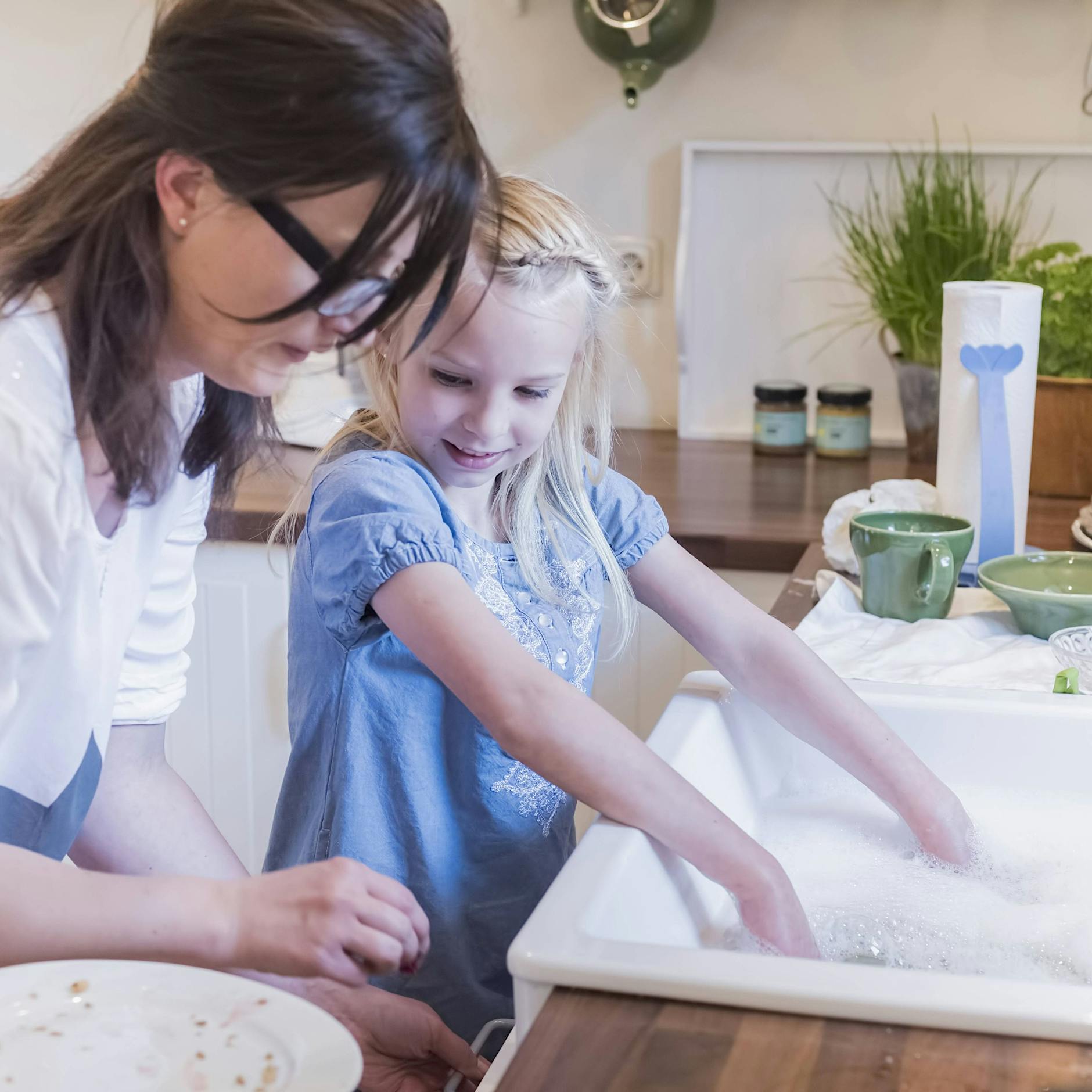 Zwischen BIP und Realität: Was die Zahlen über unbezahlte Arbeit verschweigen