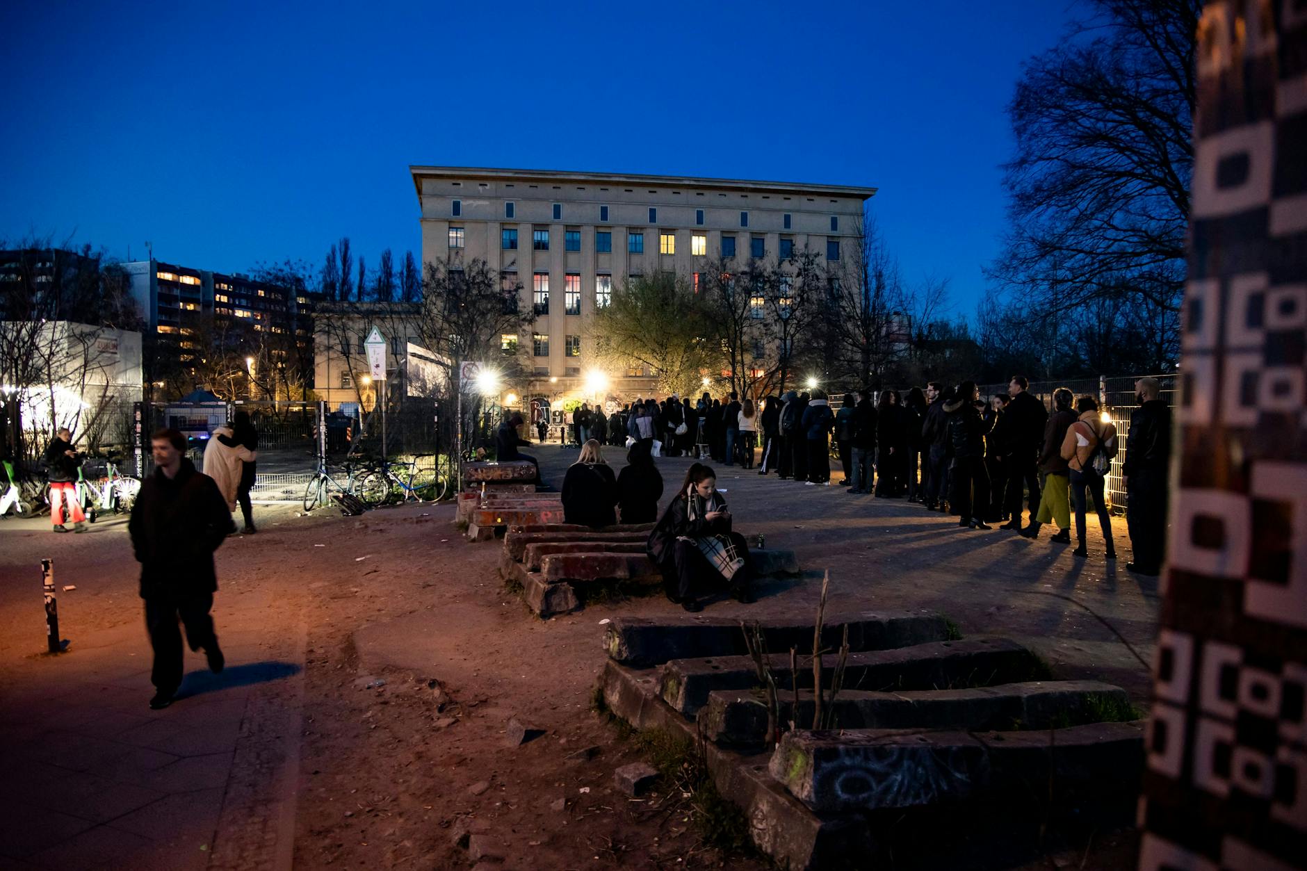 Berliner Technoclubs wie das Berghain oder der KitKatClub sind international bekannt. Am Abend soll das durch eine hohe Auszeichnung in Wiesbaden gewürdigt werden. (Symbolfoto vom Berghain)