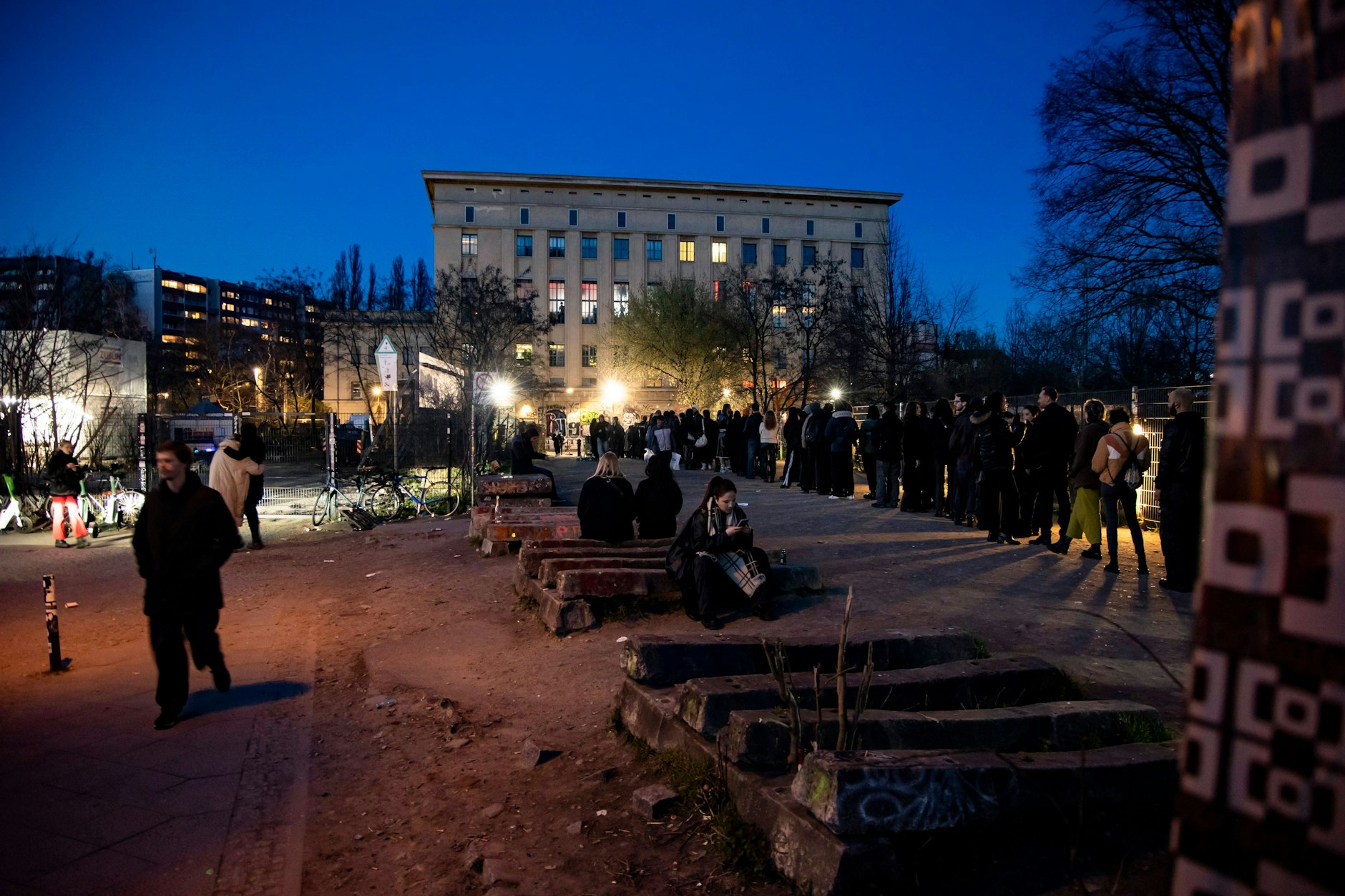 Berliner Technoclubs wie das Berghain oder der KitKatClub sind international bekannt. Am Abend soll das durch eine hohe Auszeichnung in Wiesbaden gewürdigt werden. (Symbolfoto vom Berghain)