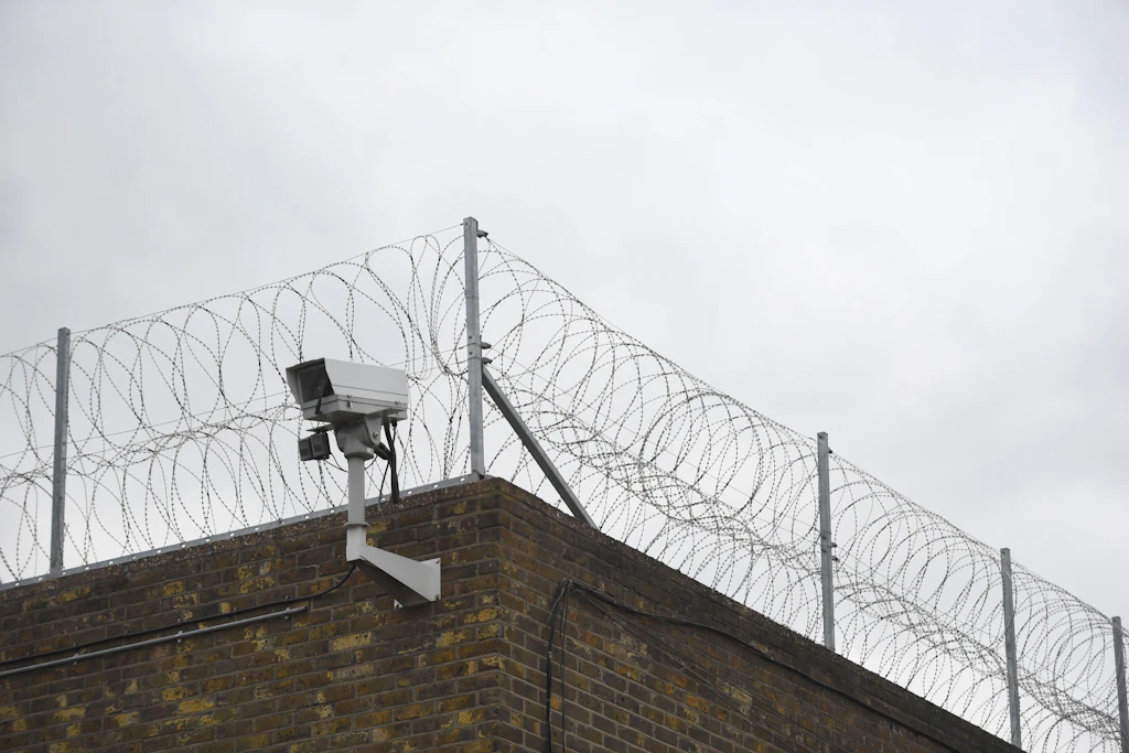 Kein Platz für „schwere Jungs“ – Briten lassen 1.100 Häftlinge laufen