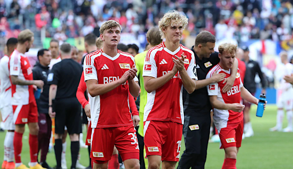 Ehre, wem Ehre gebührt: Aljoscha Kemlein (20) und Tom Rothe (19, r.) stehen beim 1. FC Union derzeit zu Recht im Fokus.&nbsp;
