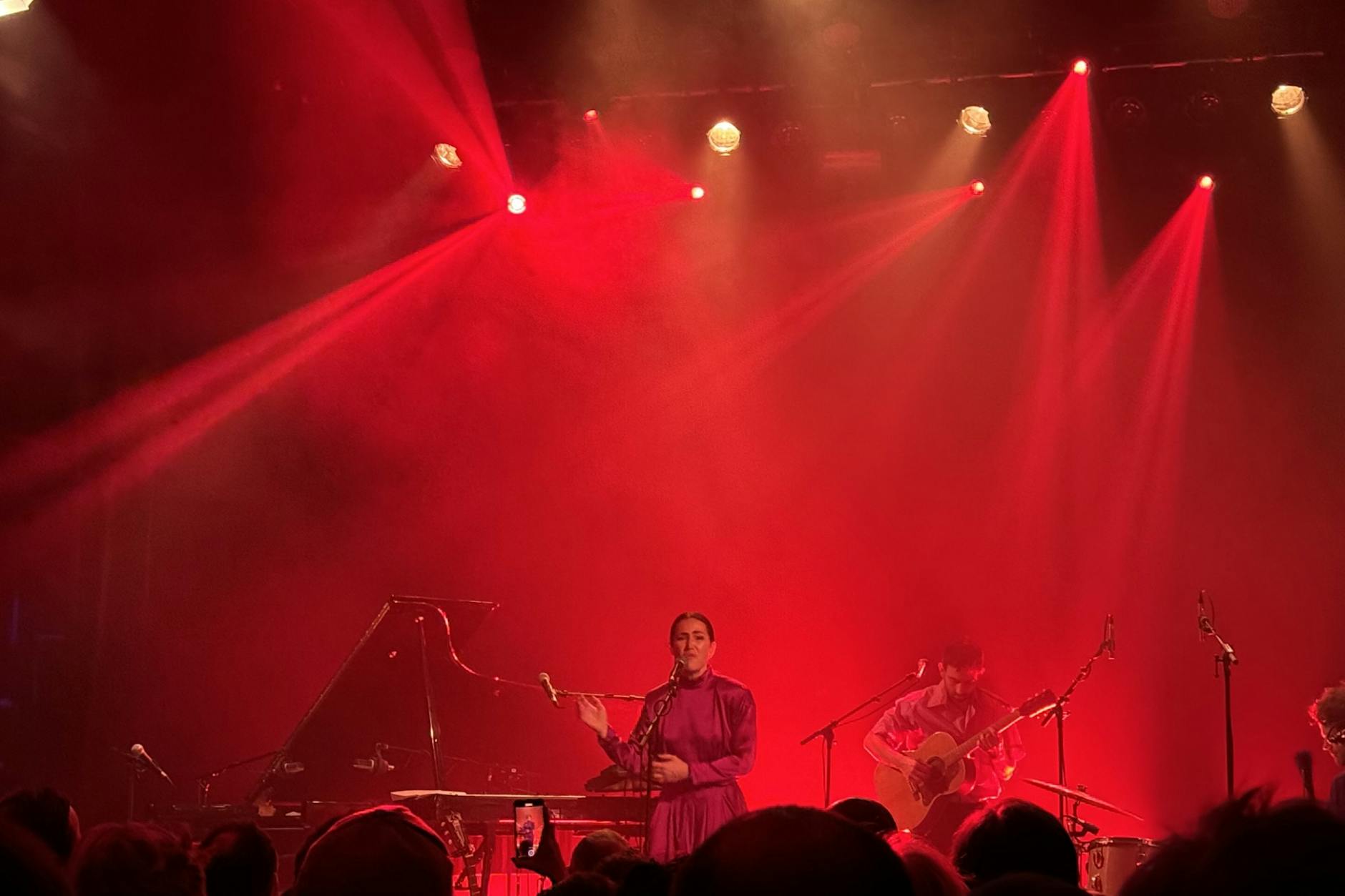 Joan As Police Woman beim Konzert im Heimathafen in Berlin-Neukölln