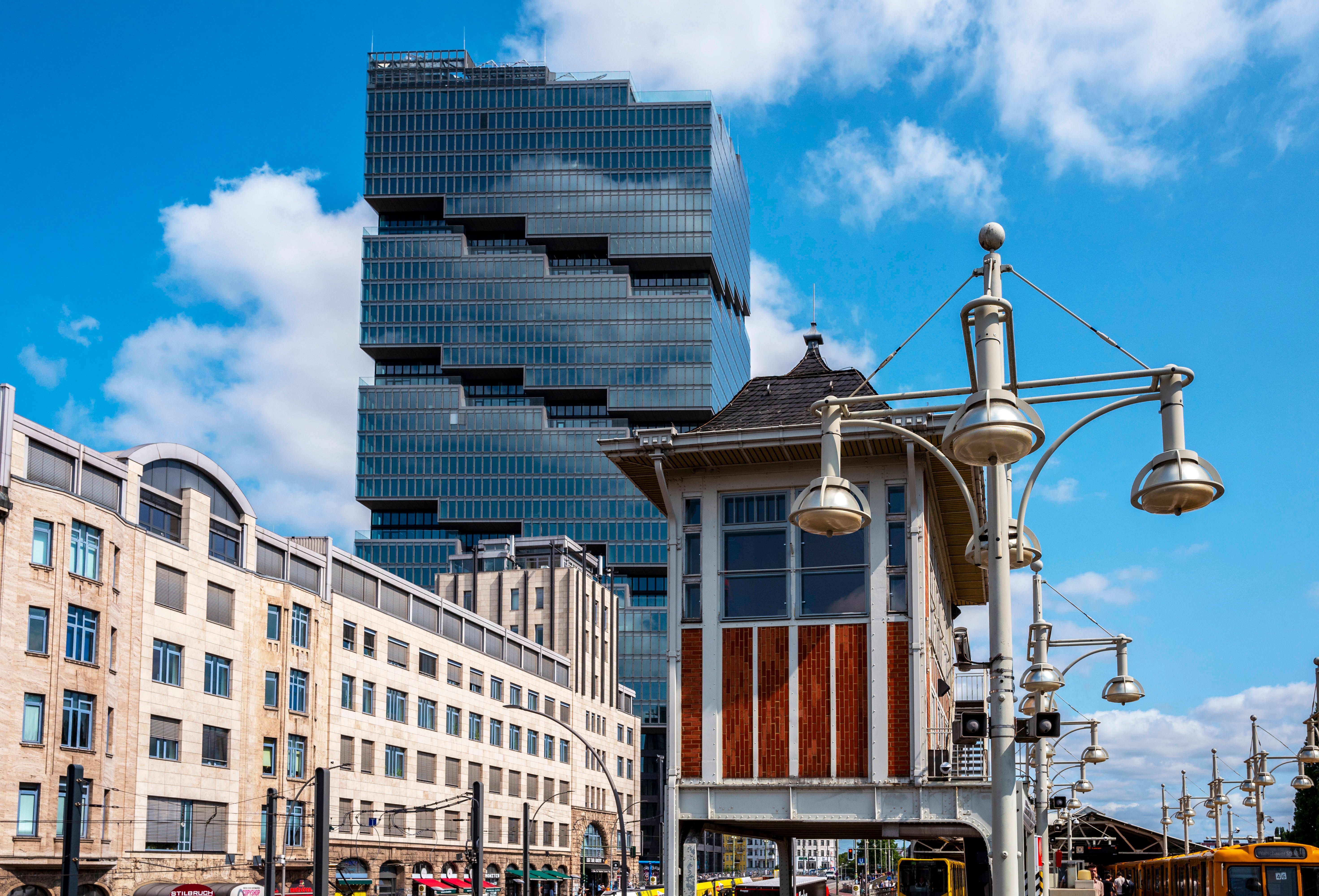 Luxus statt Kiez? Hochhaus-Zoff in Friedrichshain –Senat entmachtet Bezirk