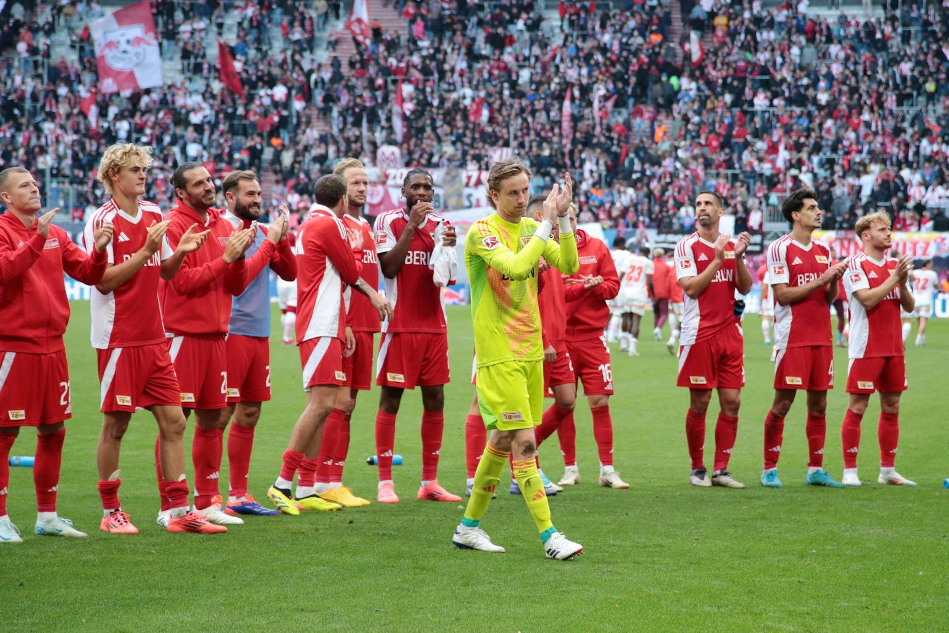 Nicht nur in Kiel und gegen St. Pauli, sondern auch bei RB Leipzig hielt Frederik Rönnow seinen Kasten sauber und wurde dafür von den Fans des 1. FC Union gefeiert. 