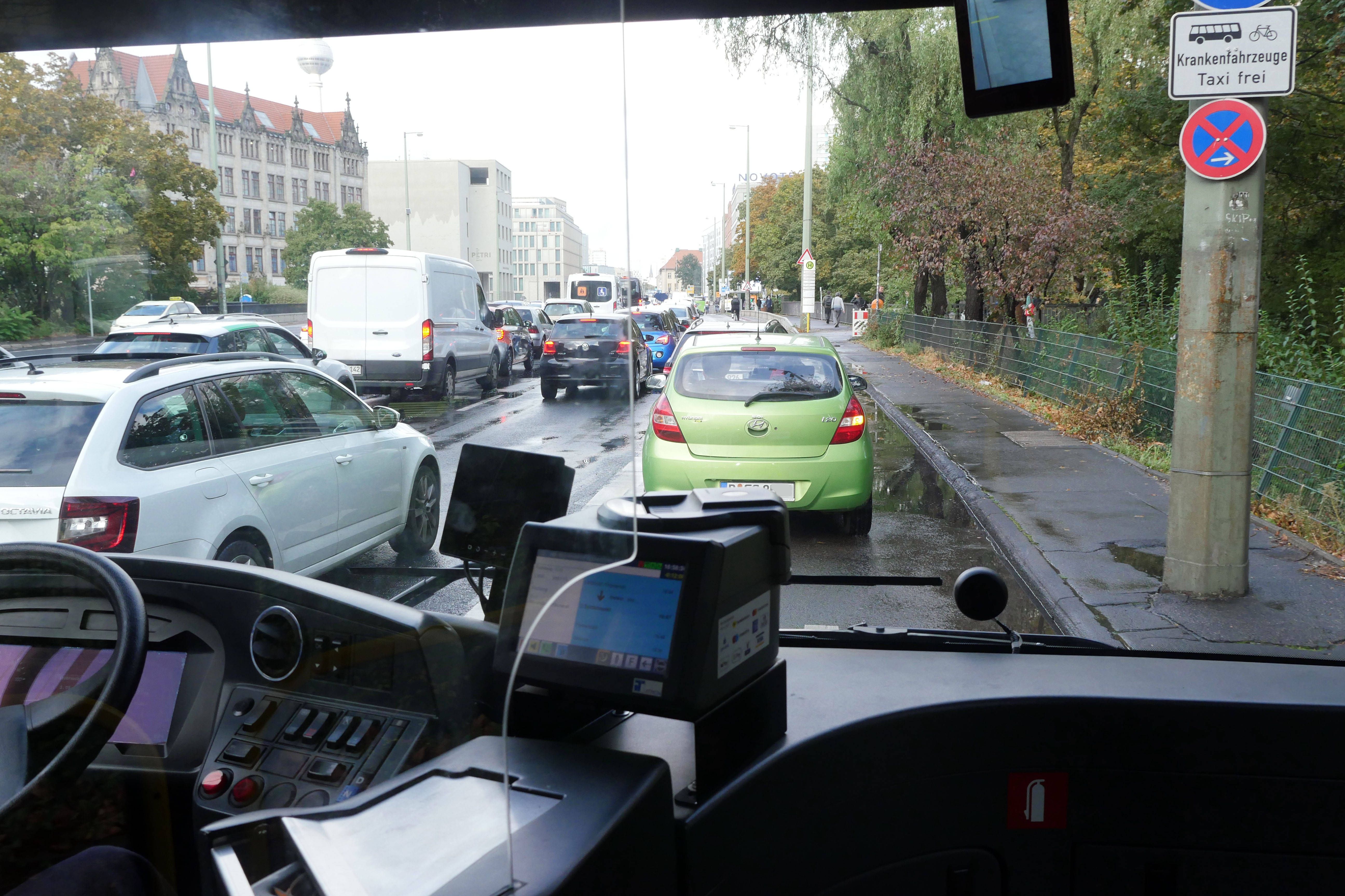 City-Maut in Berlin: Verkehrsforscher fordern bis zu 500 Euro pro Monat