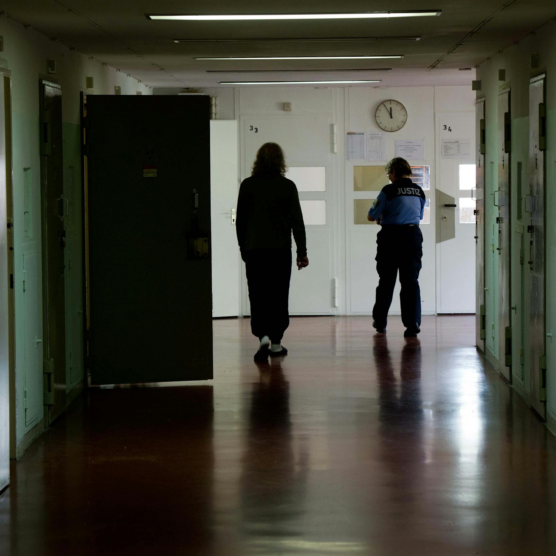 Unglaublich! Berliner freiwillig im Knast