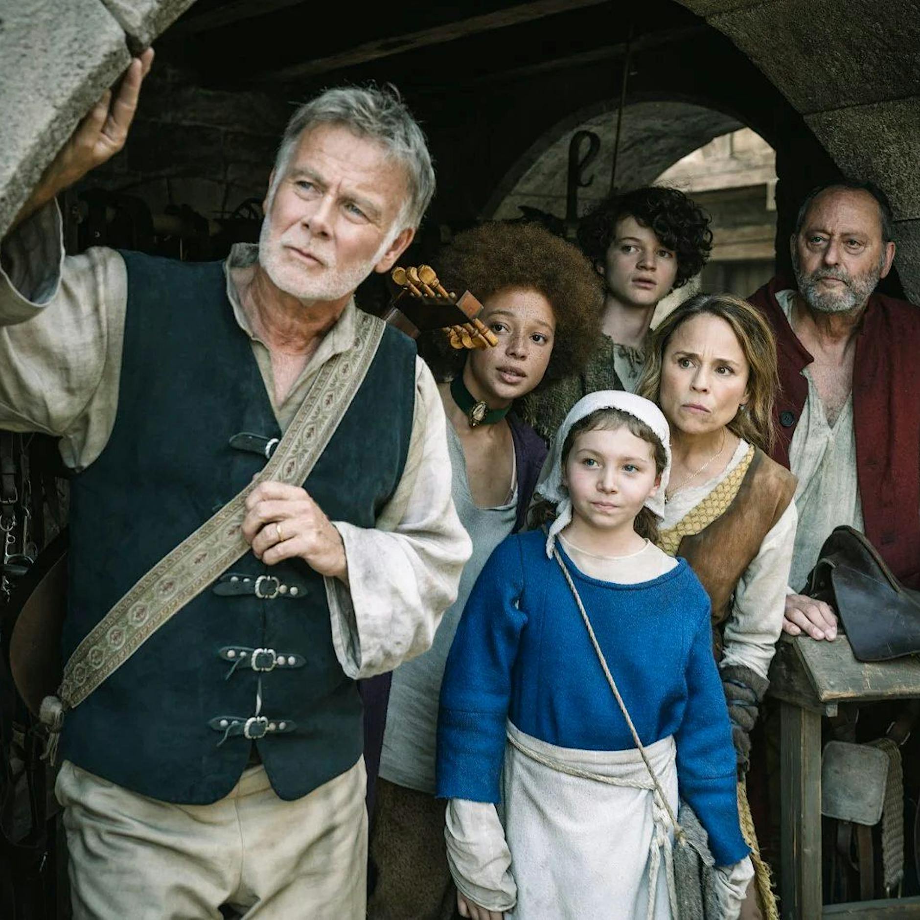 „Die Werwölfe von Düsterwald“ mit Jean Reno auf Netflix: Plötzlich Mittelalter!