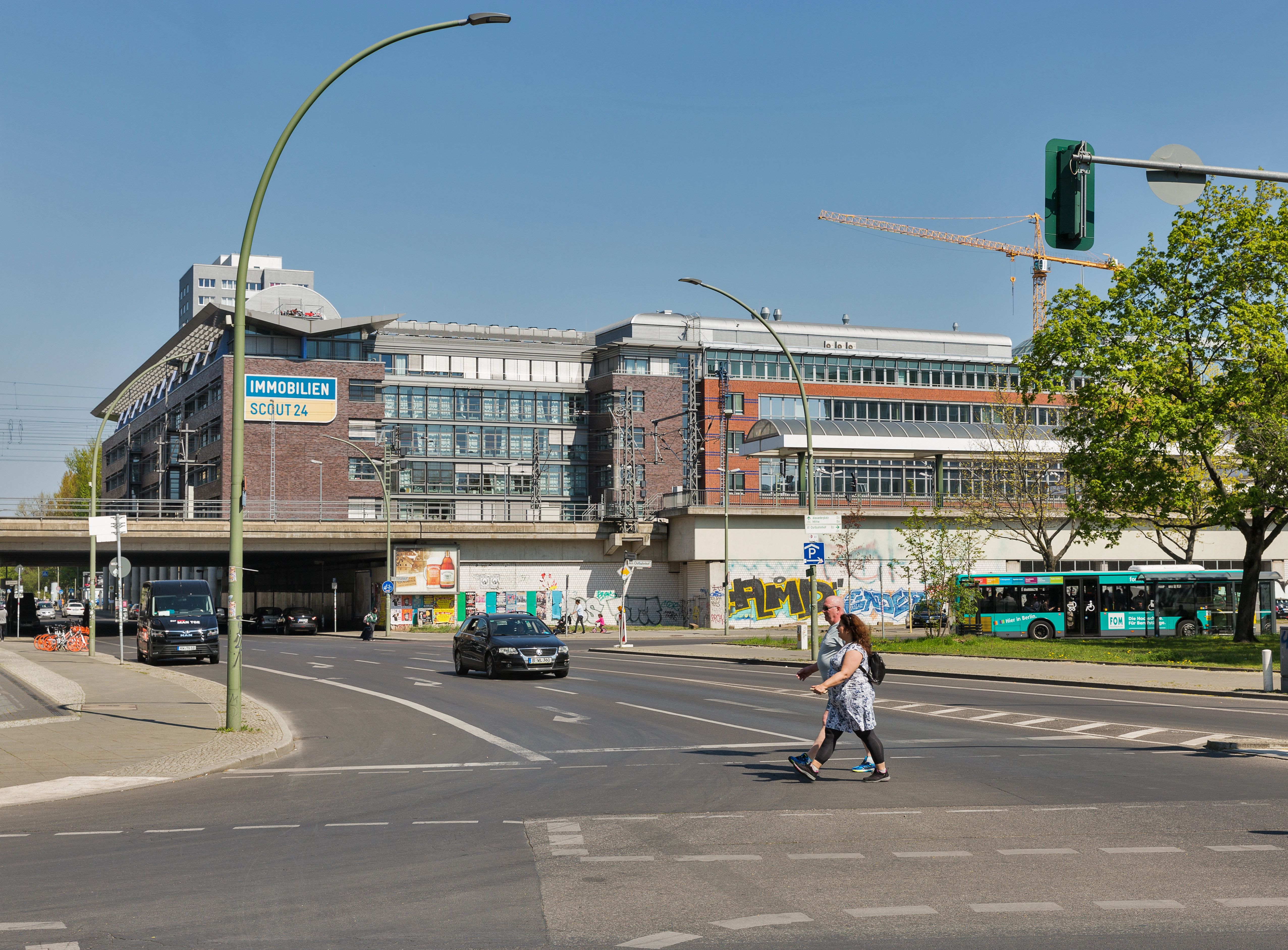 Schülerinnen bei Klassenfahrt in Berlin mit Hammer attackiert