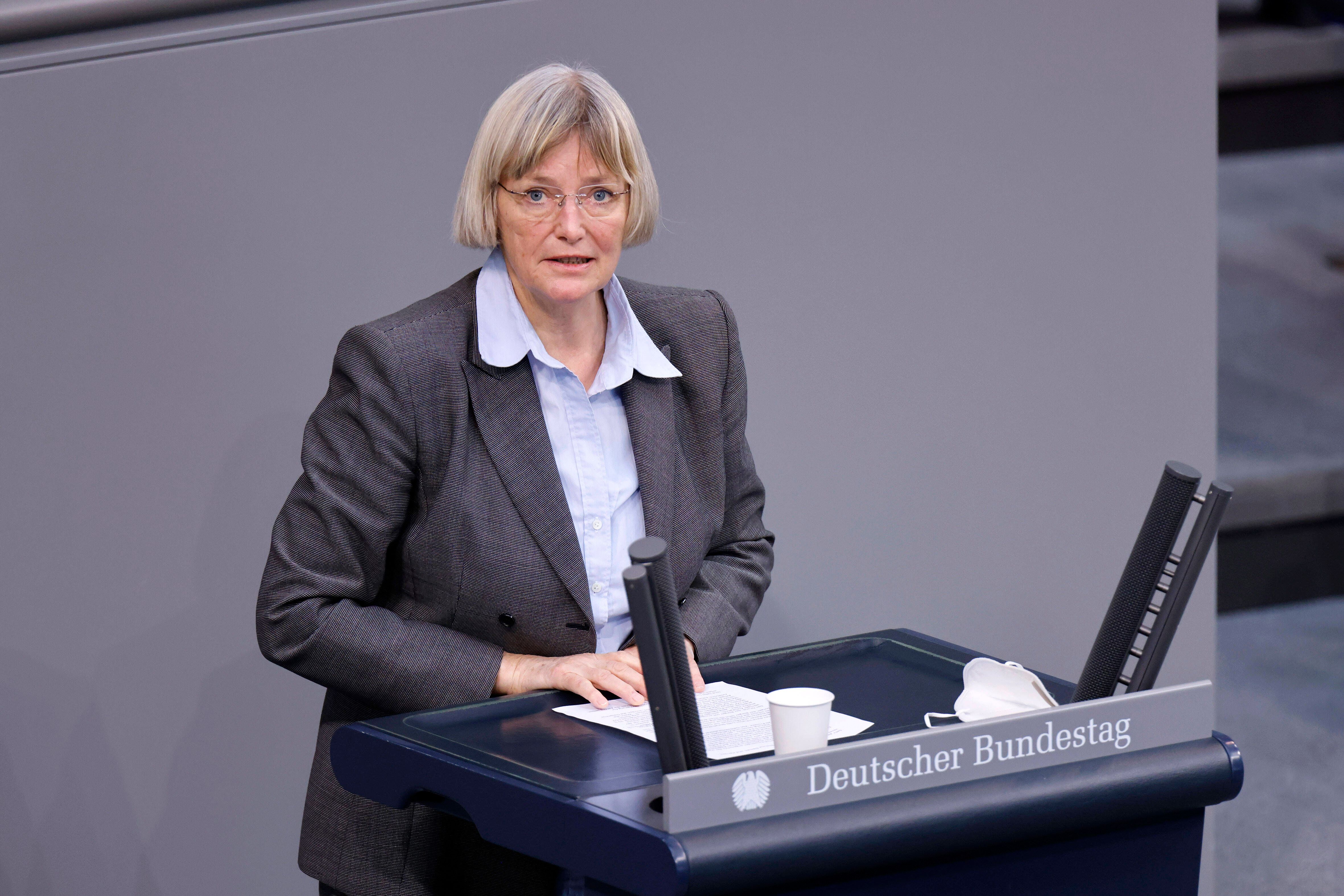 Exklusiv: AfD-Politikerin Huy soll wegen Potsdam-Treffen aus Parlamentarischer Gesellschaft fliegen