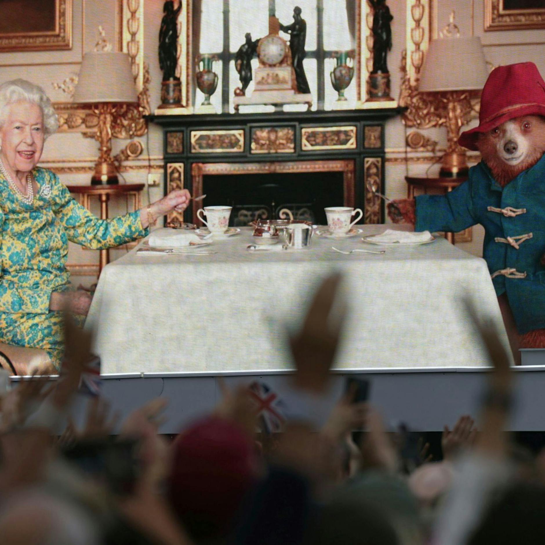 Image - Paddington Bär hat jetzt einen Pass: Endlich Rentner, endlich reisen!