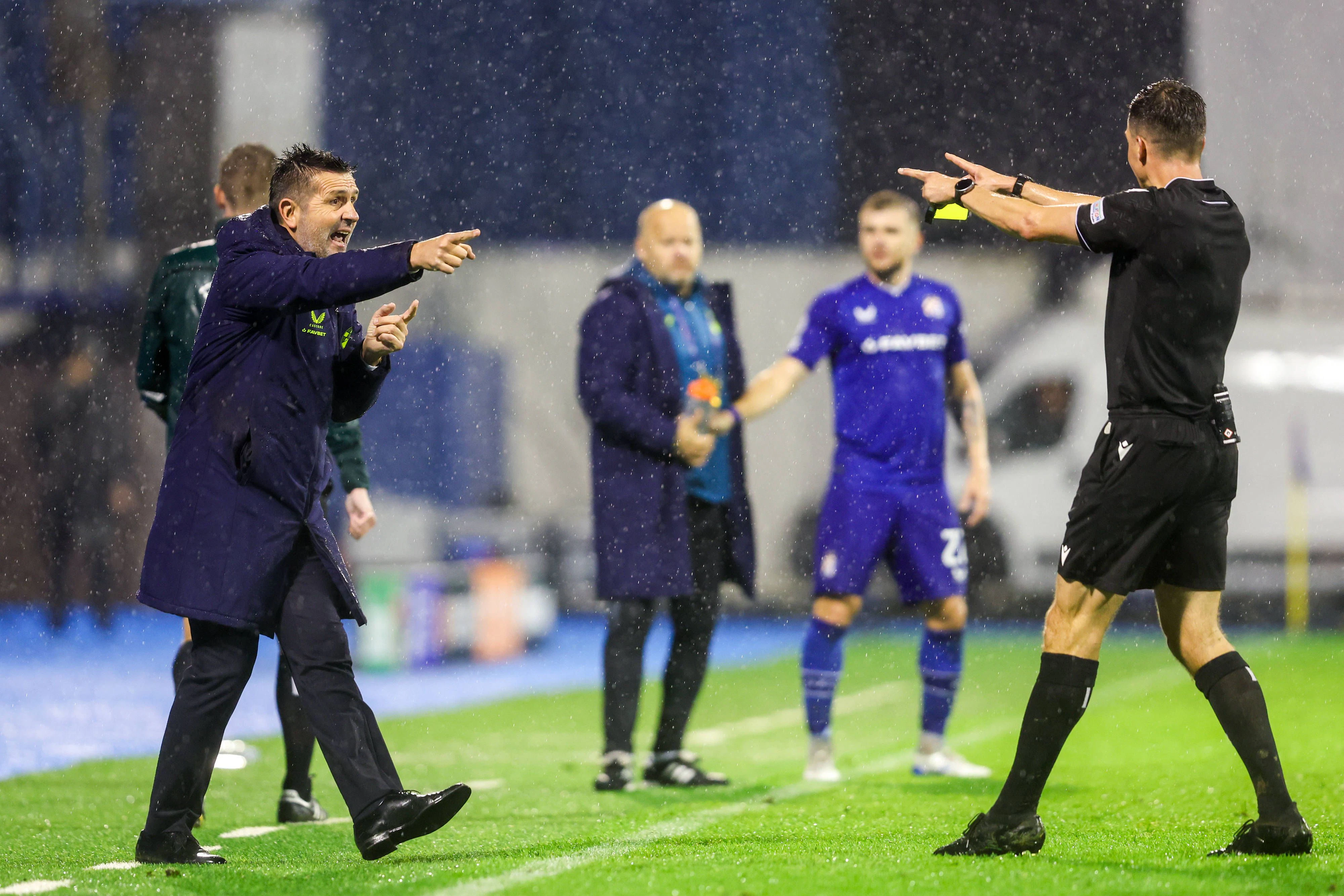 Nenad Bjelica (53) flog als Trainer von Dinamo Zagreb vom Platz. Nicht wegen einer Unsportlichkeit wie einst beim 1. FC Union, sondern wegen wiederholten Meckerns.&nbsp;