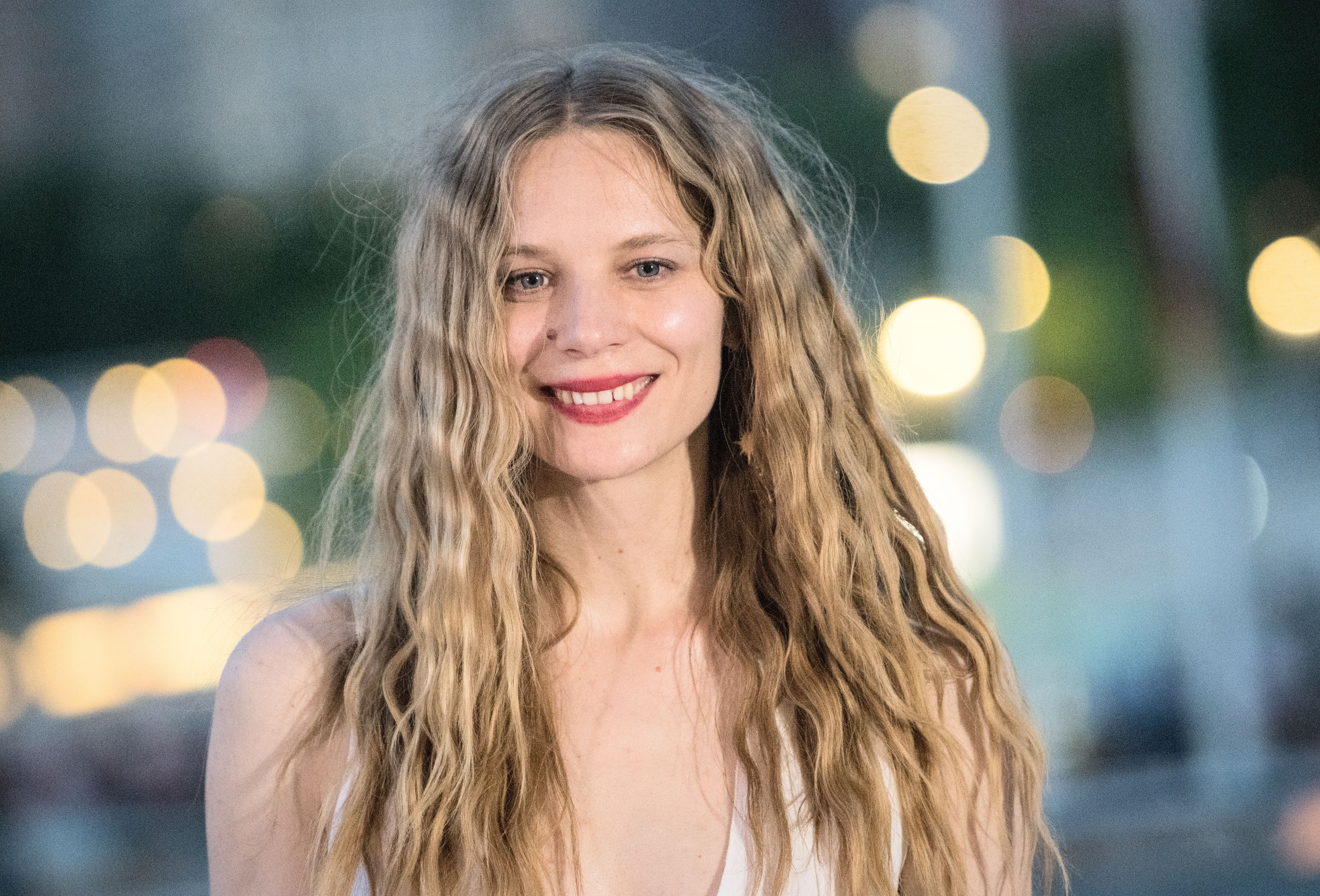 Lilith Stangenberg: „Ich mag das Geschmacklose, das Abwegige“