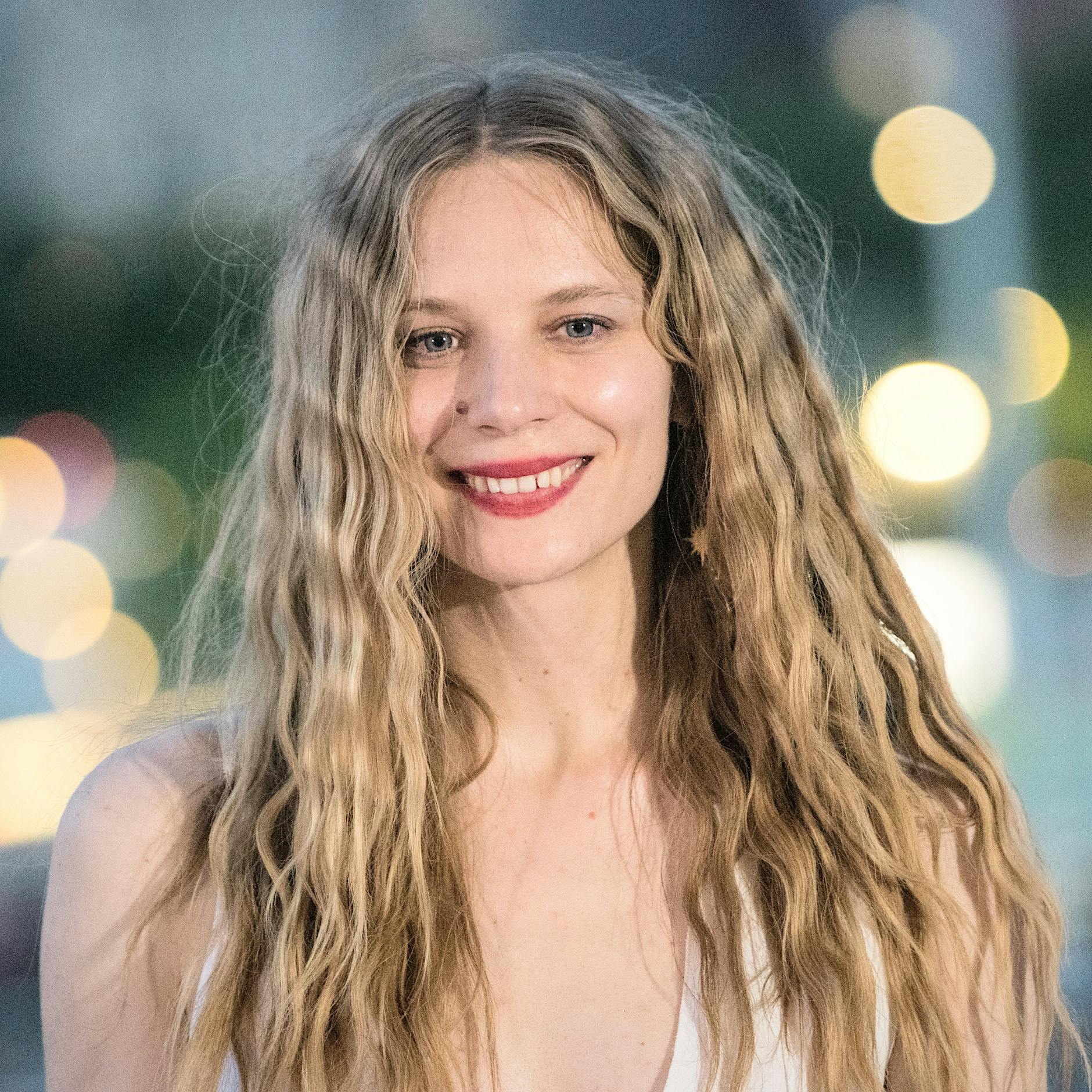 Lilith Stangenberg: „Ich mag das Geschmacklose, das Abwegige“