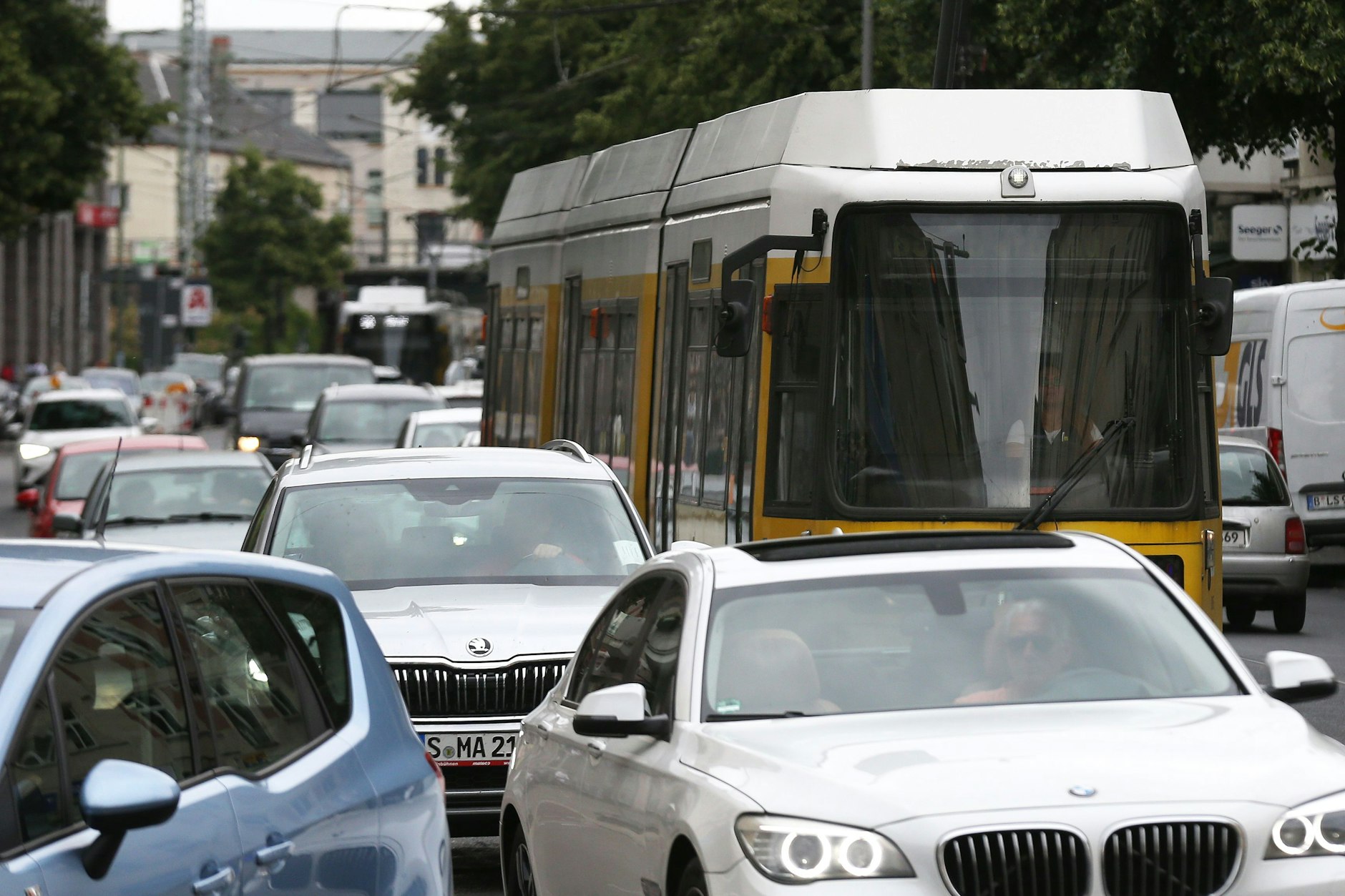 Die Bahnhofstraße in Köpenick ist für den Verkehr ein echtes Problem - jetzt wird sie mal wieder voll gesperrt. 