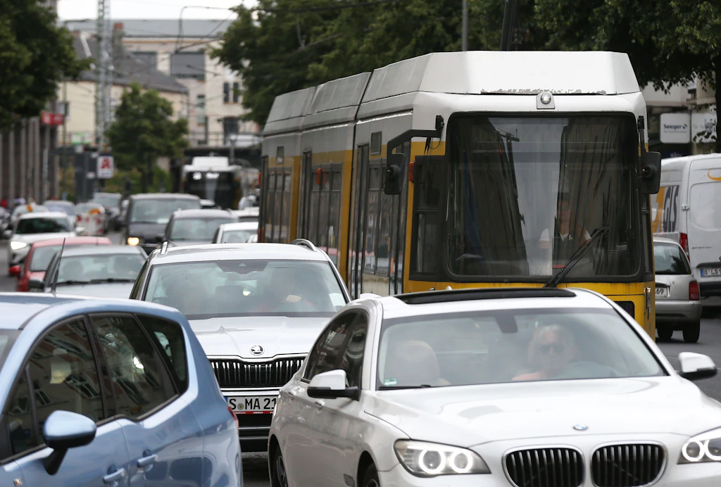 Verkehrs-Chaos in Köpenick: Bahnhofstraße voll gesperrt – DAS ist der Plan