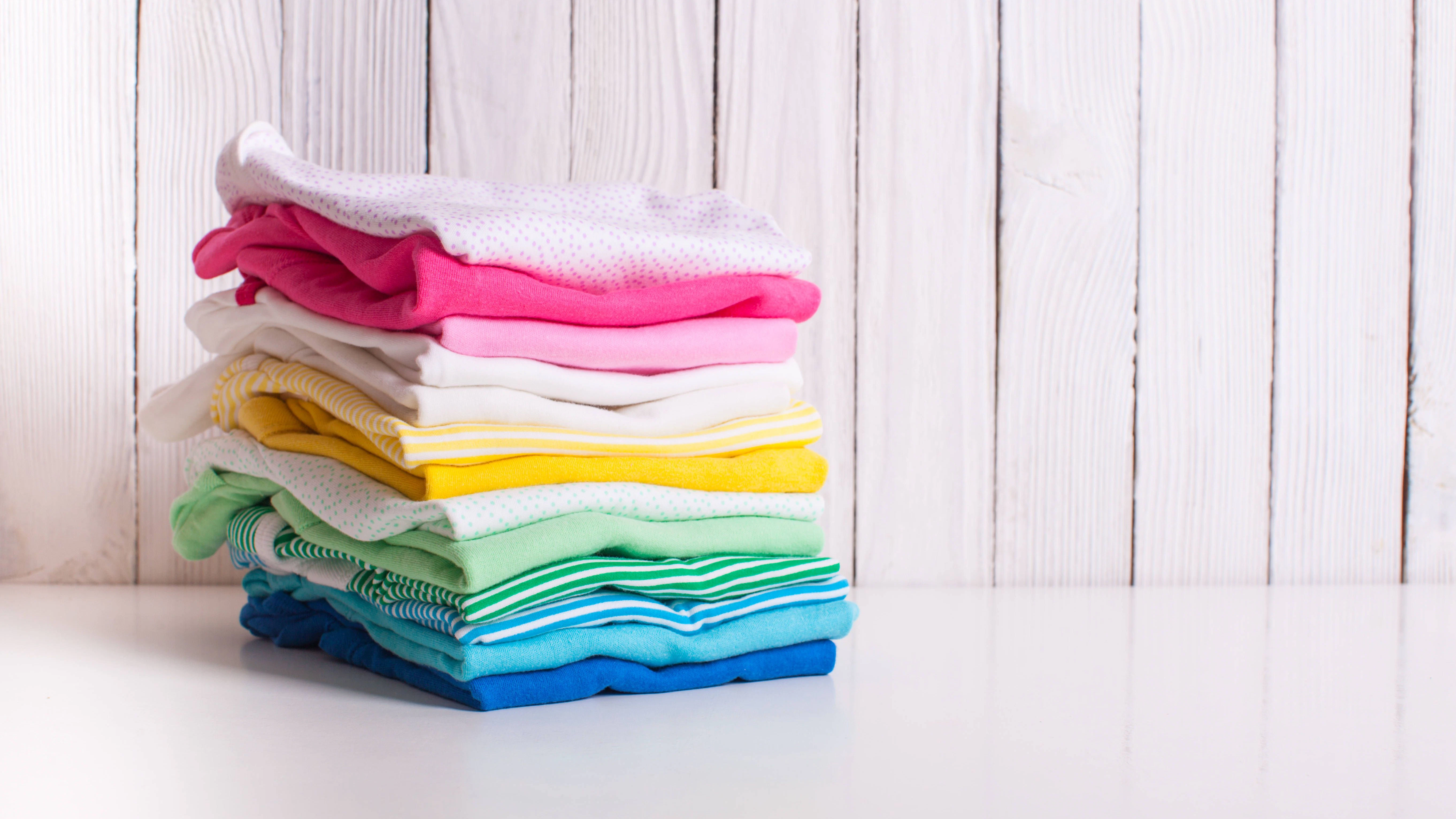 Welche Farbe passt am besten in Ihren Kleiderschrank? 