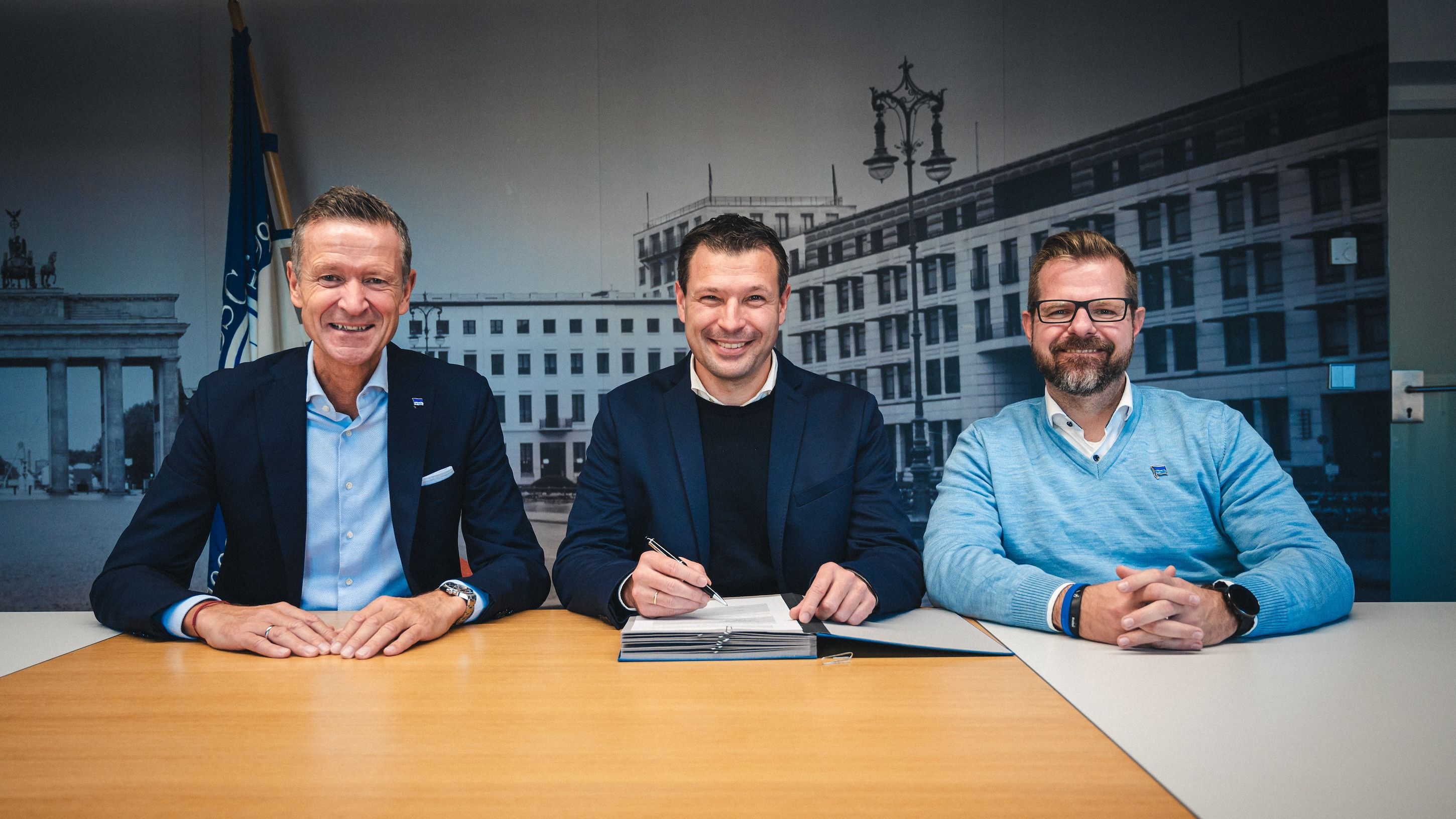 Image - Vor Wahl bei Hertha BSC! Doppelverlängerung für Weber und Zecke bis 2027