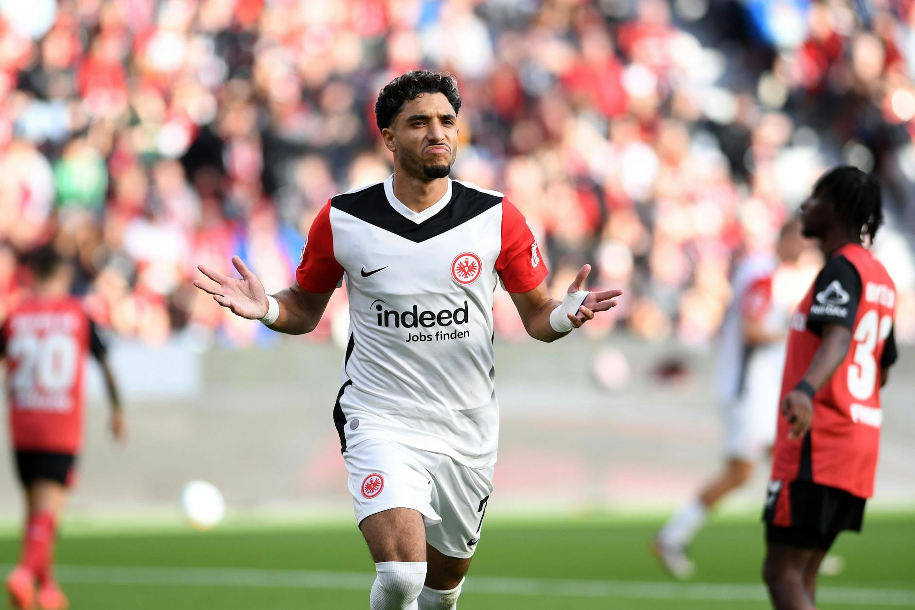 Vor ihm muss der 1. FC Union gewarnt sein: Frankfurts Stürmer Omar Marmoush (25) traf in dieser Saison bereits neunmal.