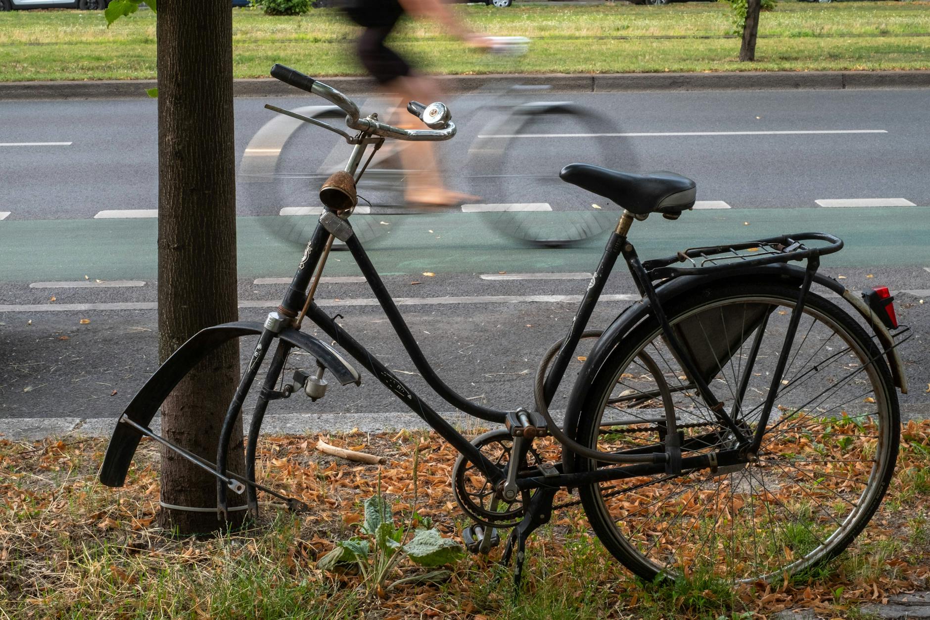 Ein Schrottfahrrad in Prenzlauer Berg