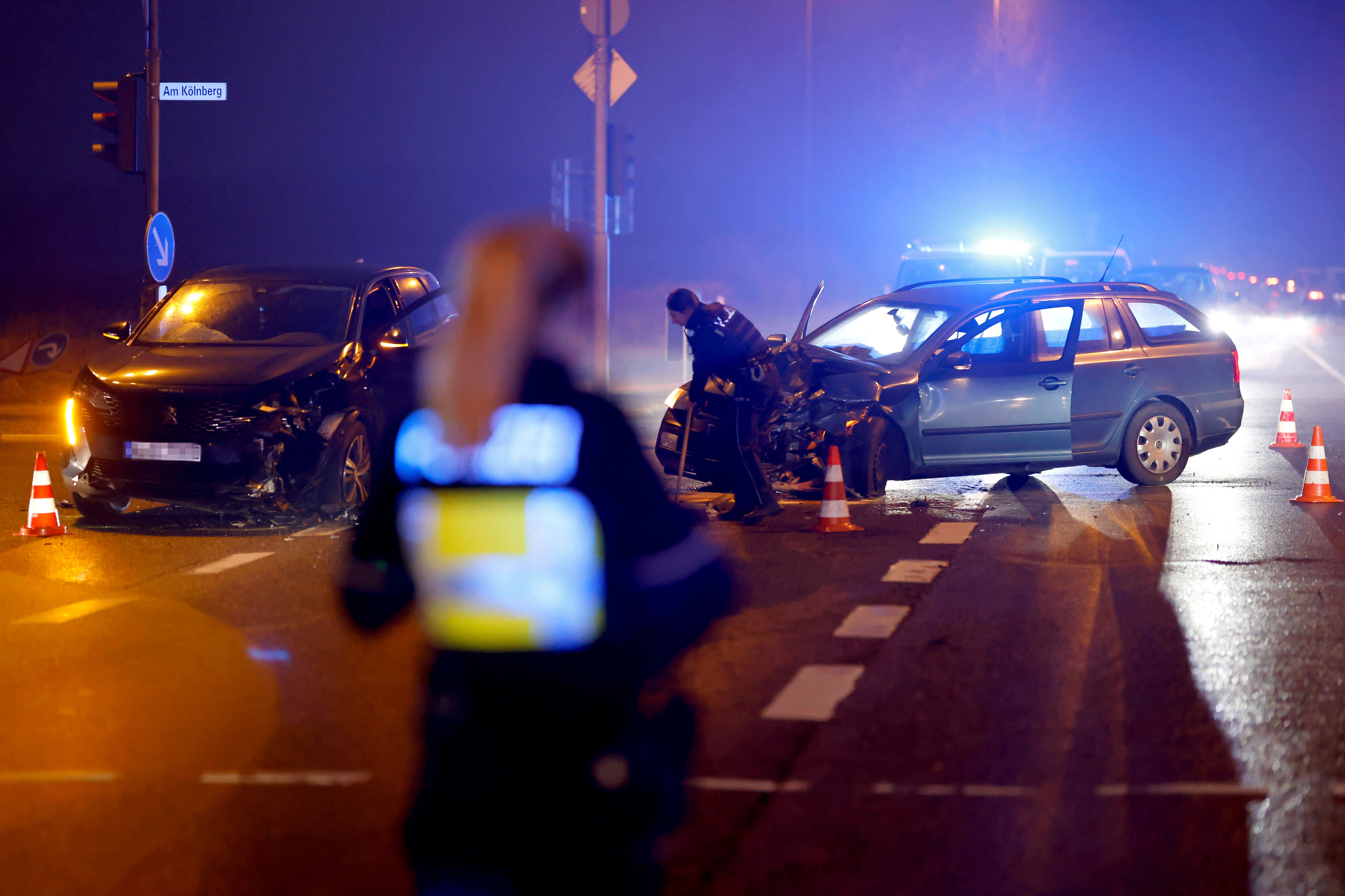 Wer sitzt im Auto am gefährlichsten? Frauen, Senioren, Beifahrer!