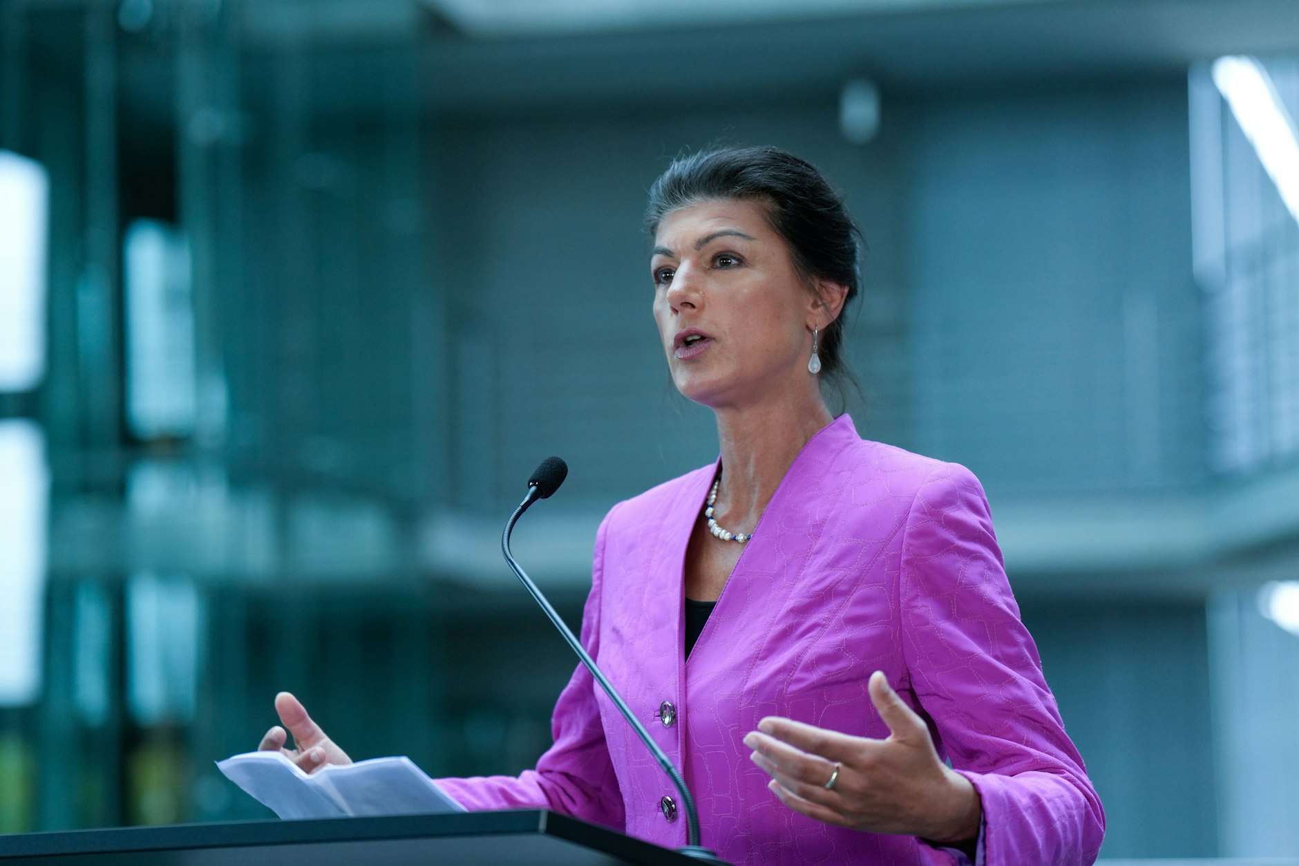 Die BSW-Vorsitzende Wagenknecht setzt sich mit ihrer Partei für die Aufarbeitung der Corona-Politik ein.