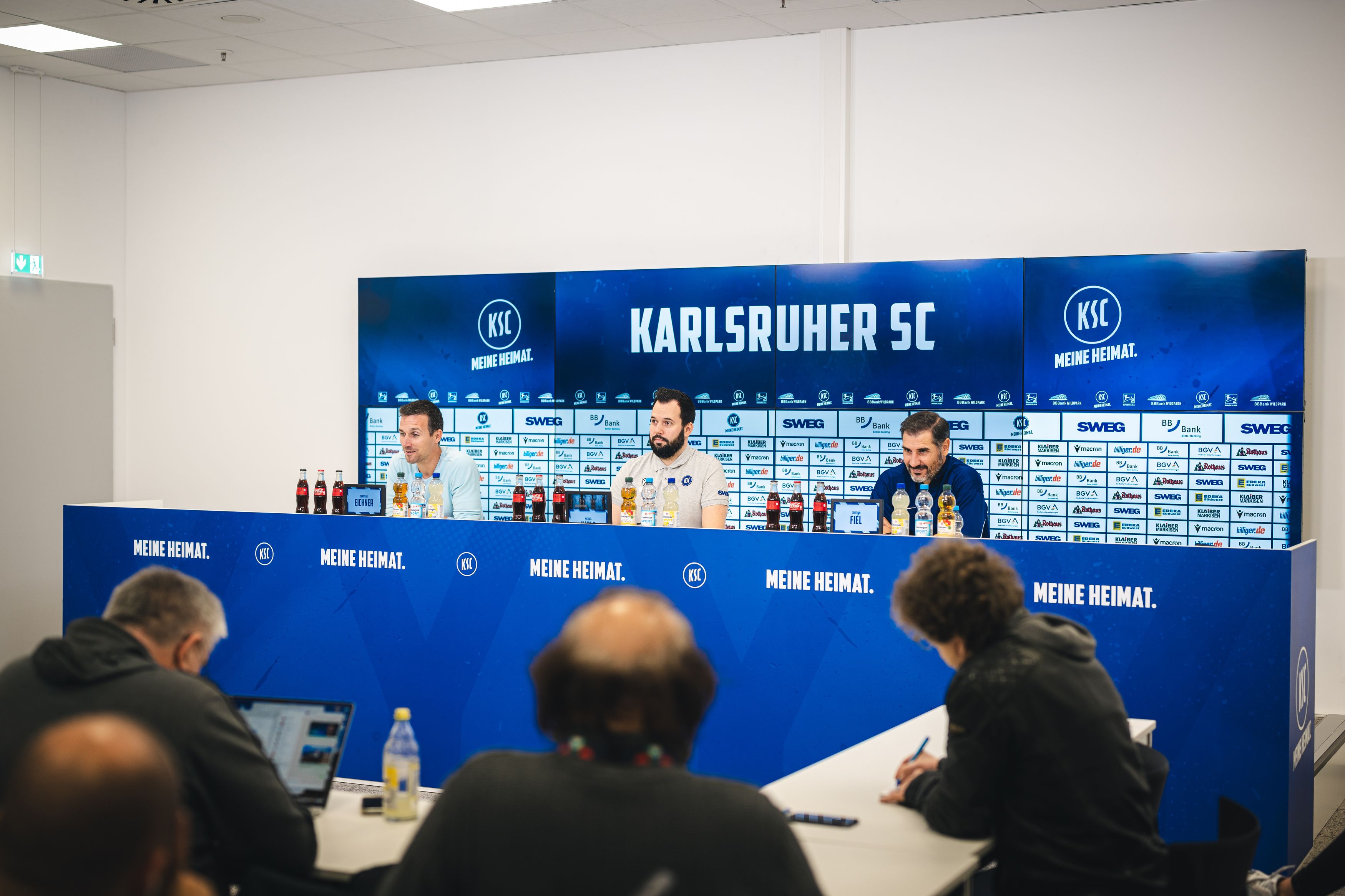 Hertha BSC: In aller Freundschaft! So neckt Fiel KSC-Trainer Eichner