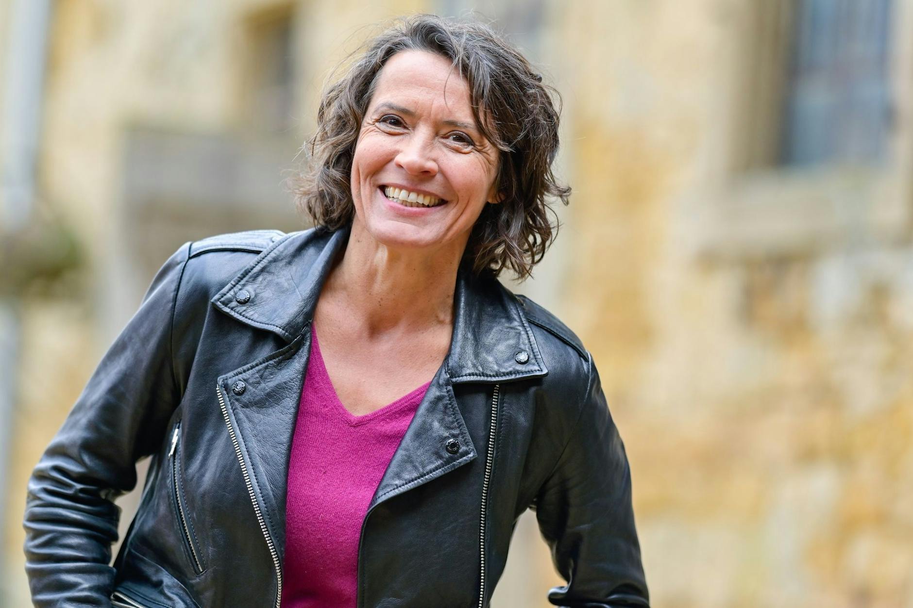 Ulrike Folkerts wurde vor allem als „Tatort“-Kommissarin Lena Odenthal bekannt. Der Rolle will sie auch noch eine Weile treu bleiben.