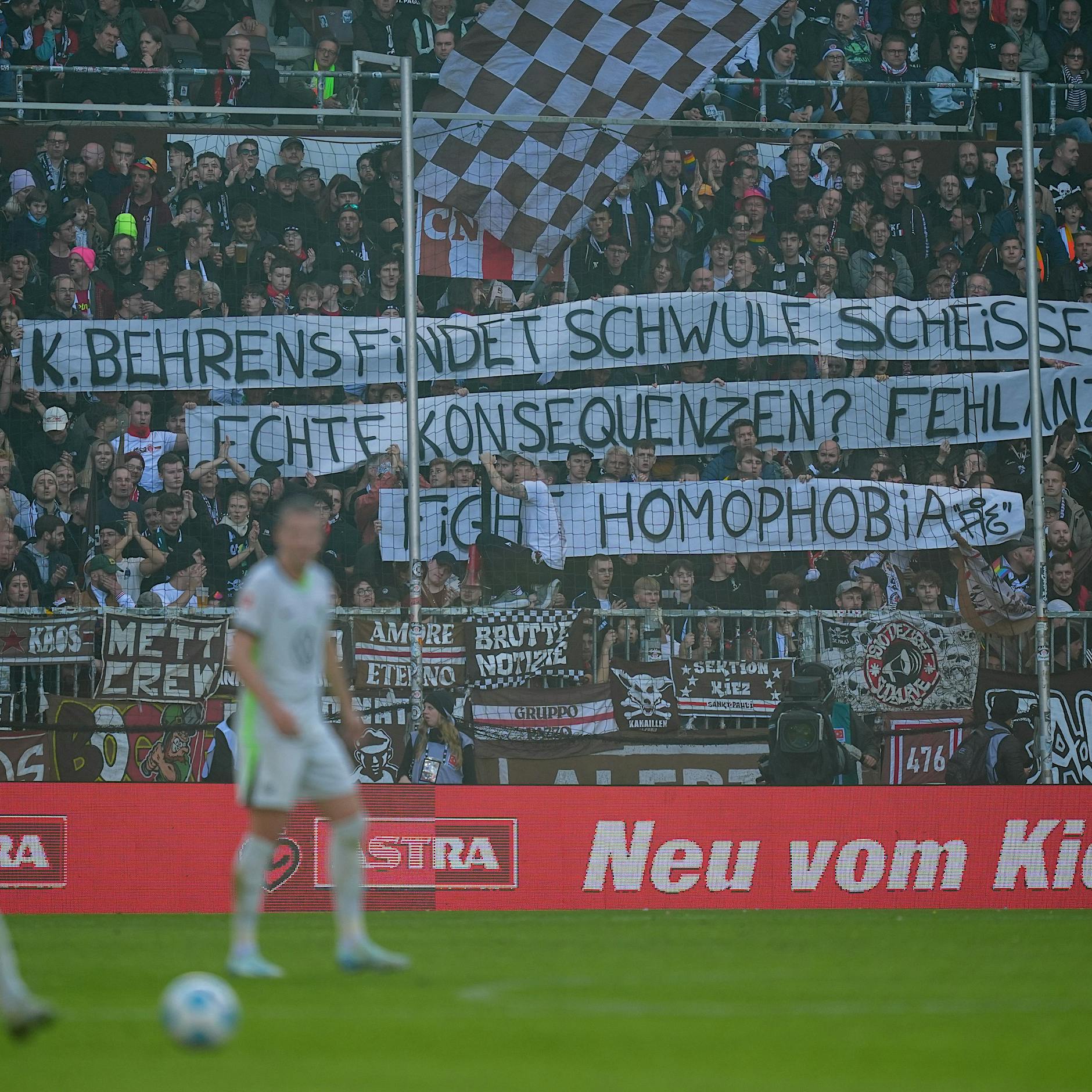 „Schäm Dich, Kevin“! Ex-Stürmer des 1. FC Union Berlin braucht bei St. Pauli Schutz der Ordner