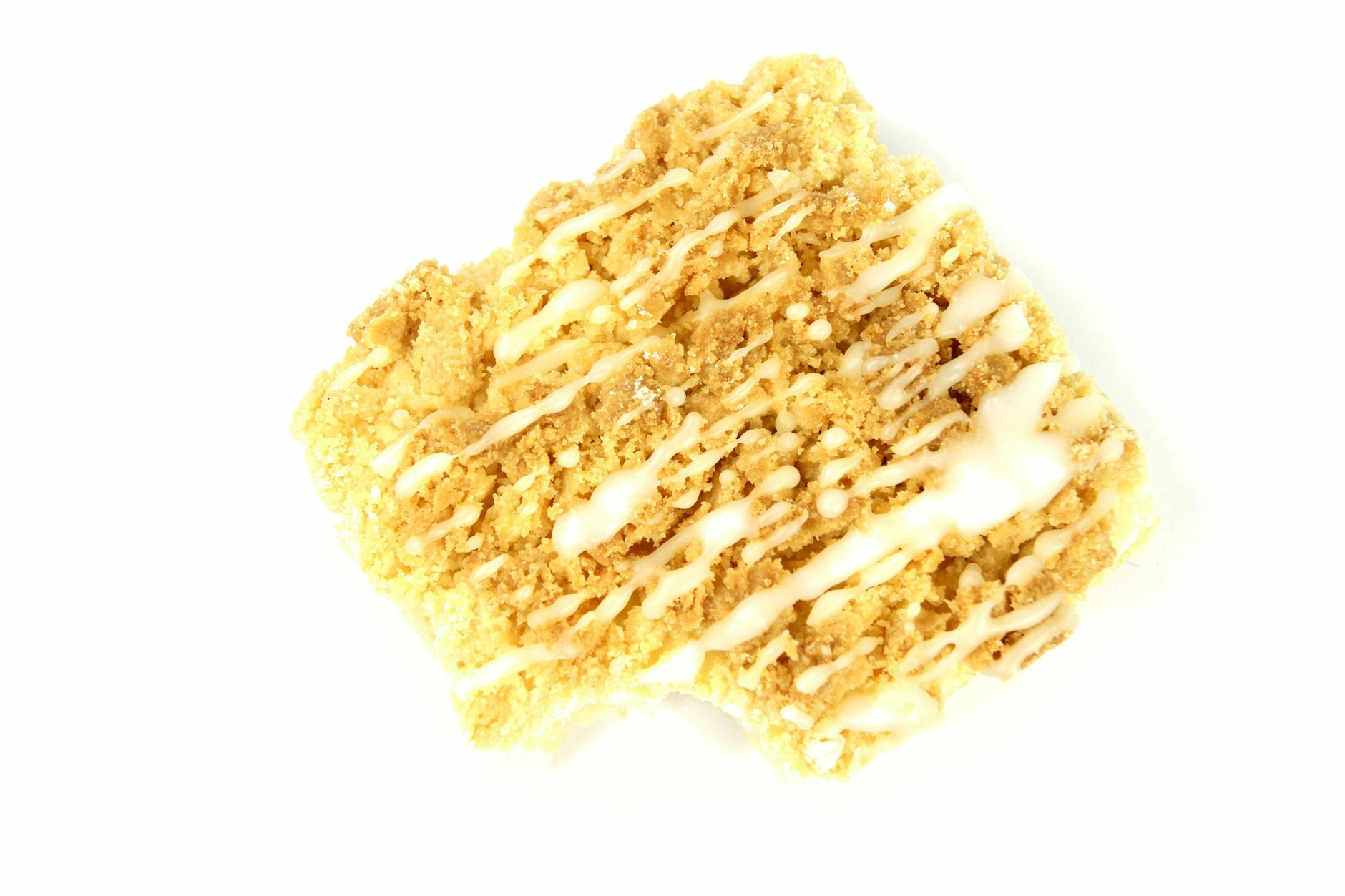 Der ostdeutsche Klassiker: Prasselkuchen aus Blätterteig mit Streuseln und Zuckerguss.