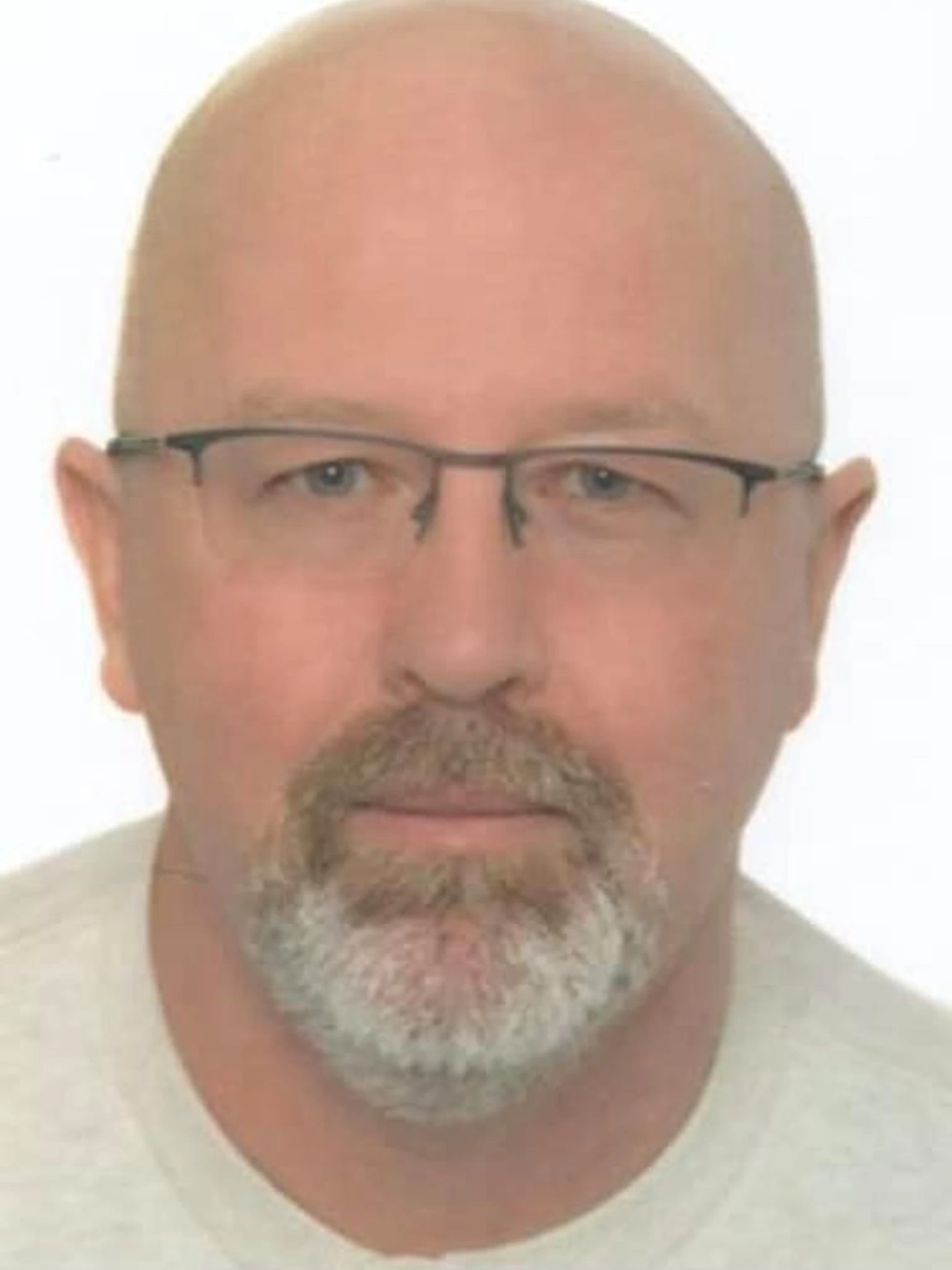 Mit diesem Foto fahndet die Polizei nach dem Verdächtigen