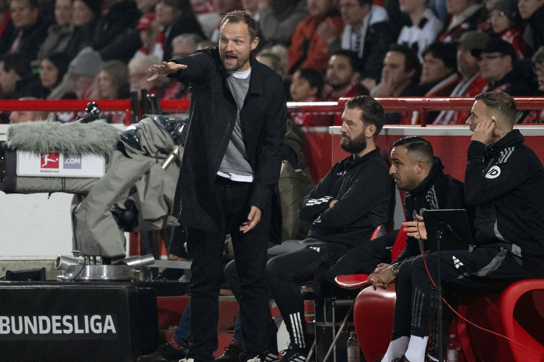 Bo Svensson (45) macht mit seinen Einwechslungen bisher viel richtig. Jetzt verfügt der Cheftrainer des 1. FC Union über eine weitere Alternative. 