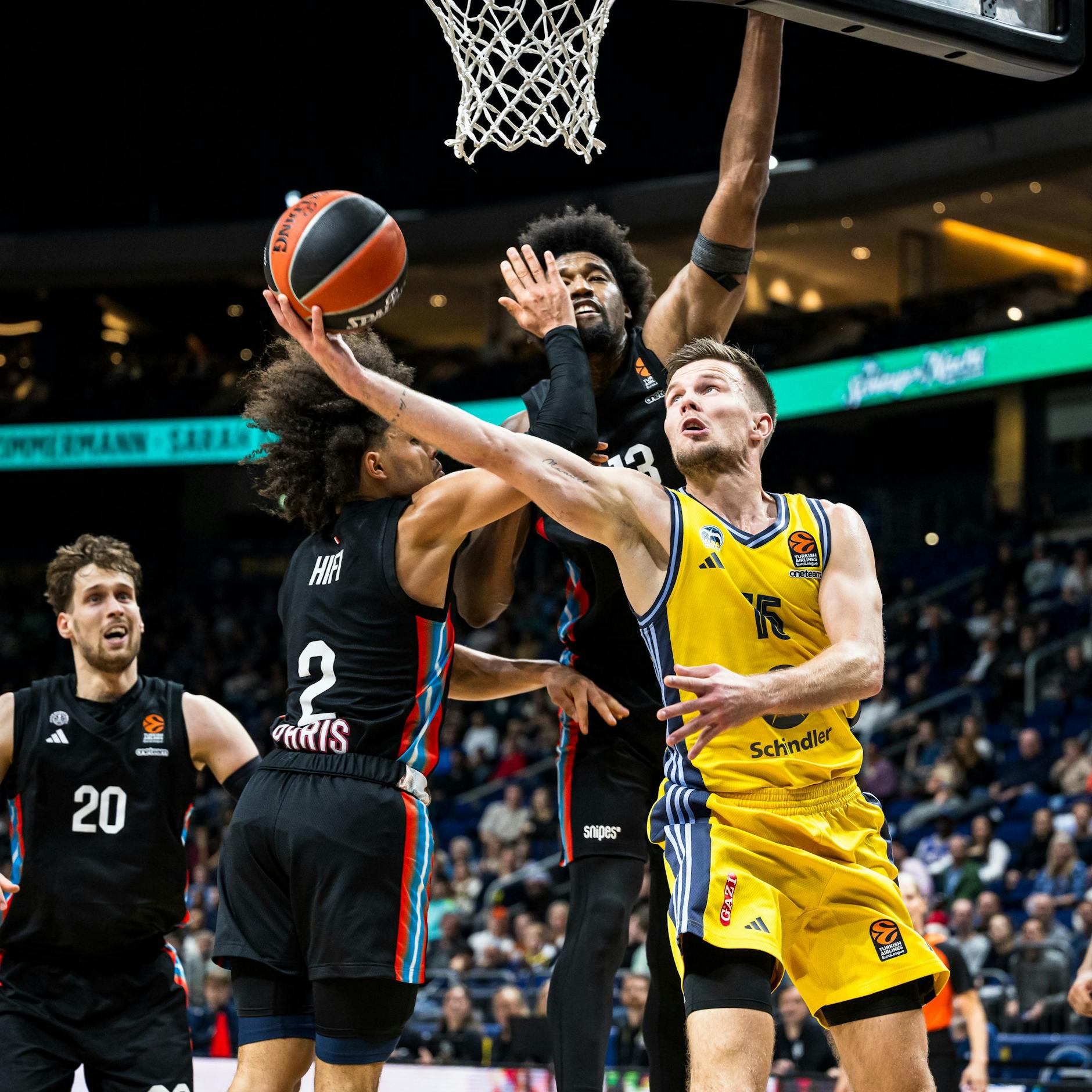 Image - Alba Berlin unterliegt Paris, sieht sich zudem zur Suspendierung von Koumadje gezwungen