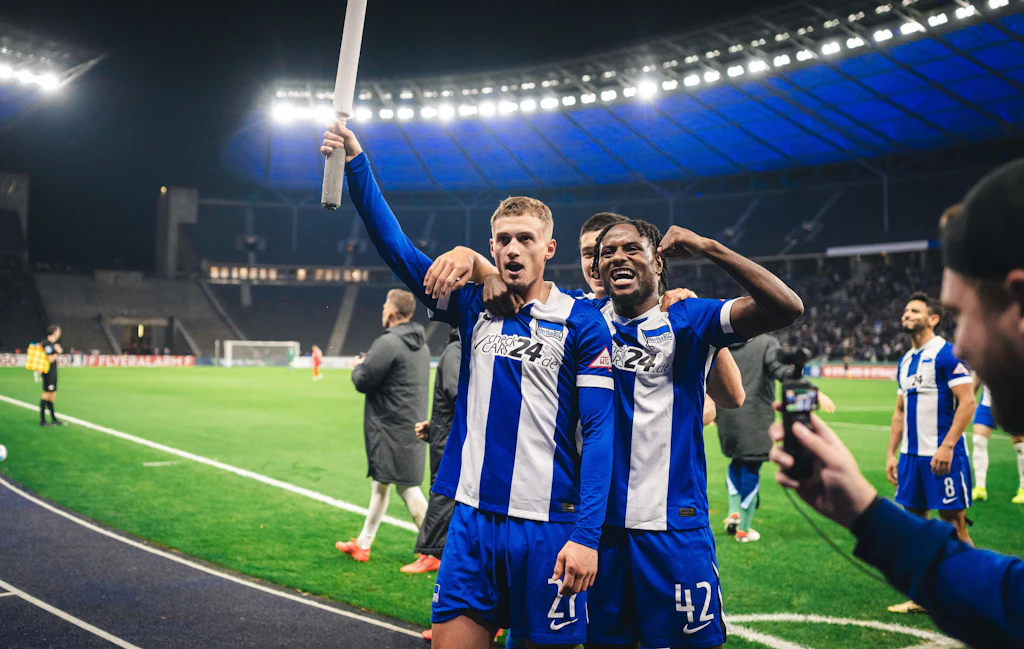 2:1! Irres Drama! Linienrichter rettet Hertha BSC den Pokalsieg in letzter Sekunde
