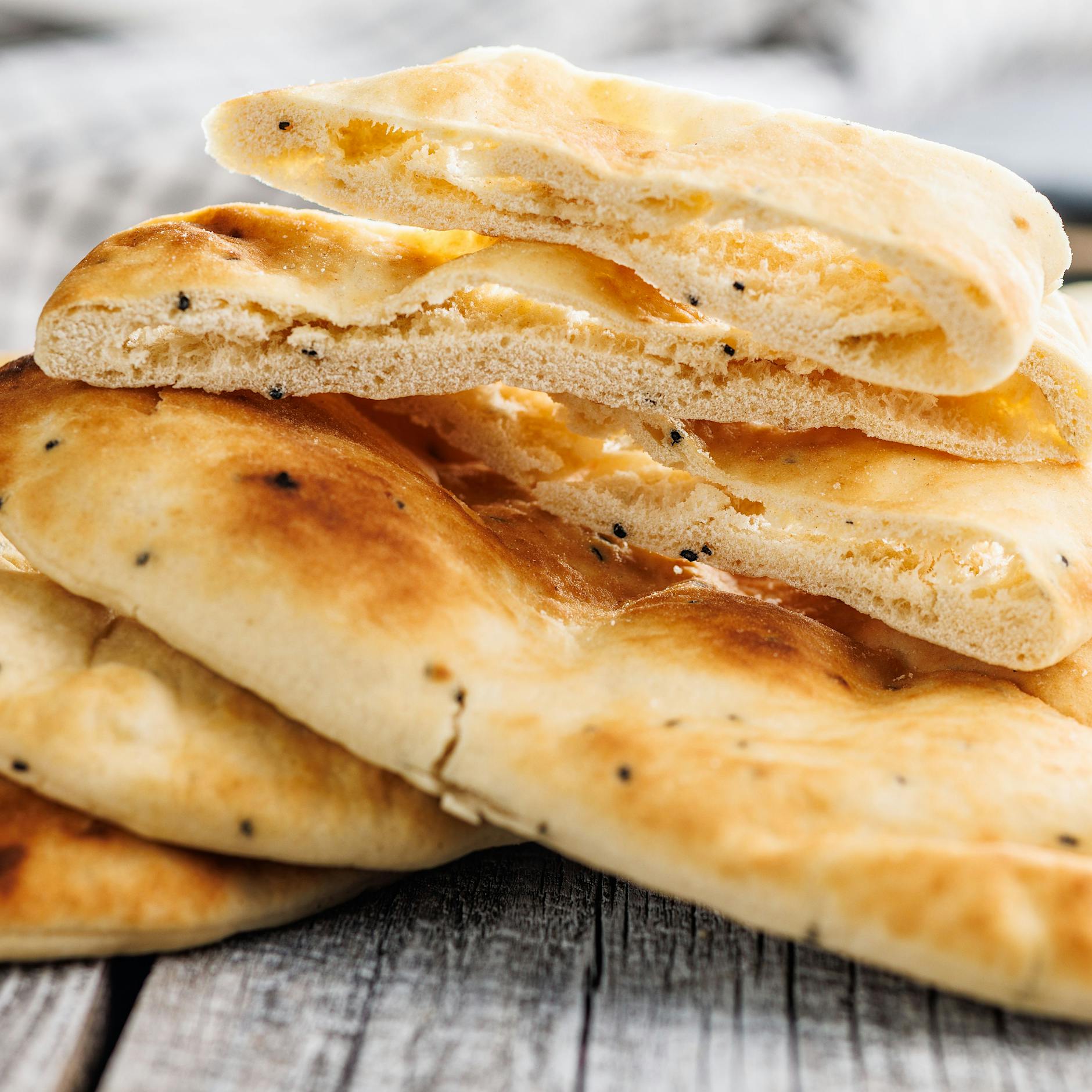 Luftig-lecker: Knuspriges Fladenbrot aus der Pfanne – das geniale Rezept