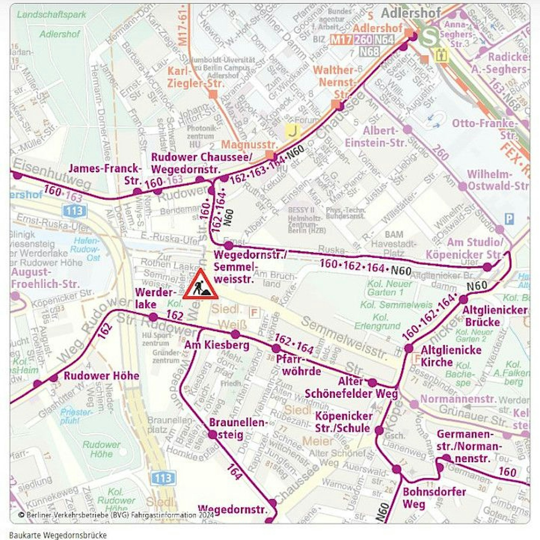 Derzeit müssen Busse der BVG und alle Pkw eine größere Umleitung über die Altglienicker Behelfsbrücke fahren. Das dauert im besten Fall 10 bis 15 Minuten länger. Manche berichten aber auch von Umwegen von mehr als einer halben Stunde deswegen.