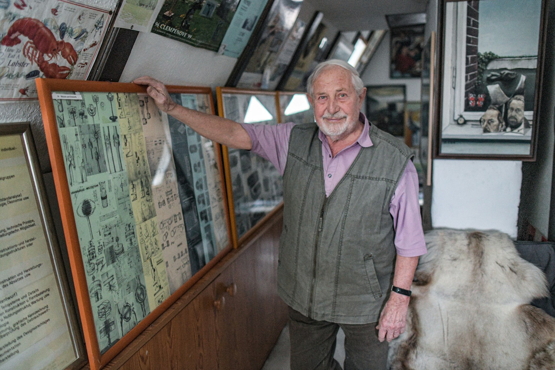 DDR-Designer Erich John hat die Weltzeituhr entworfen.