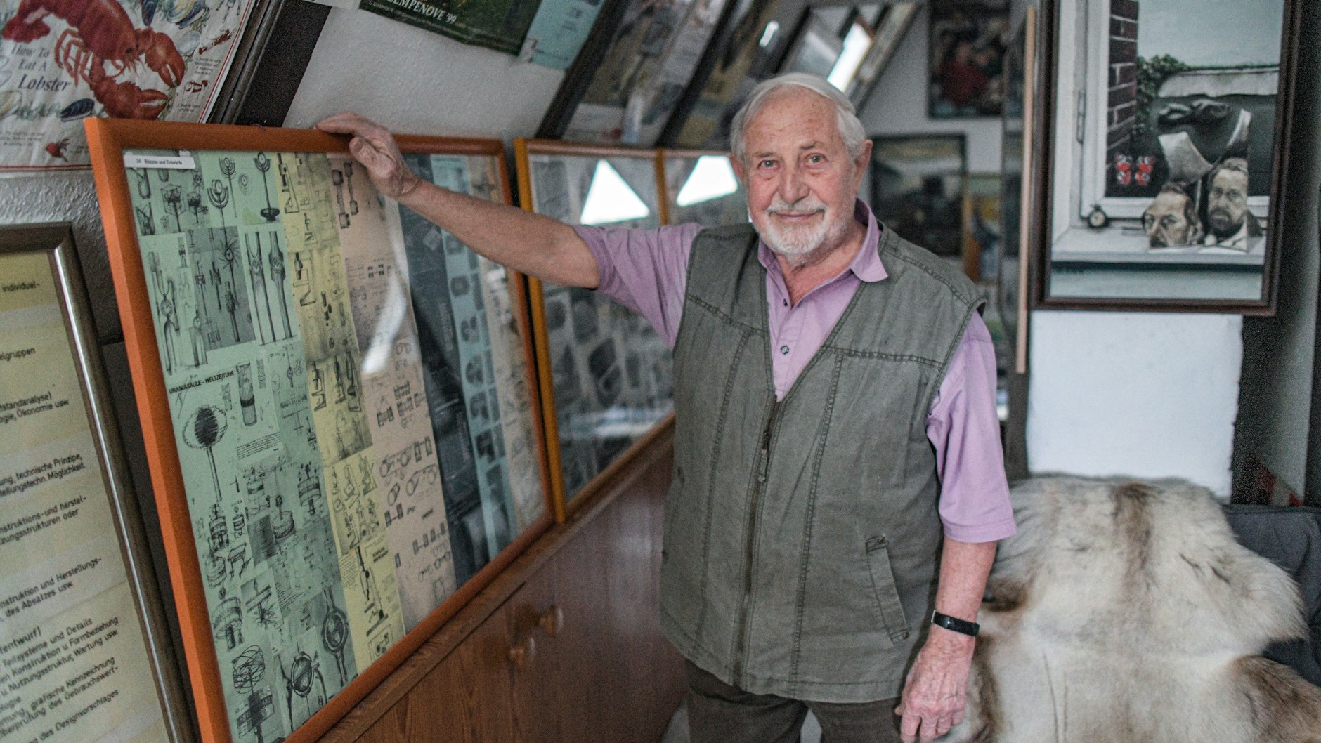DDR-Designer Erich John hat die Weltzeituhr entworfen. 