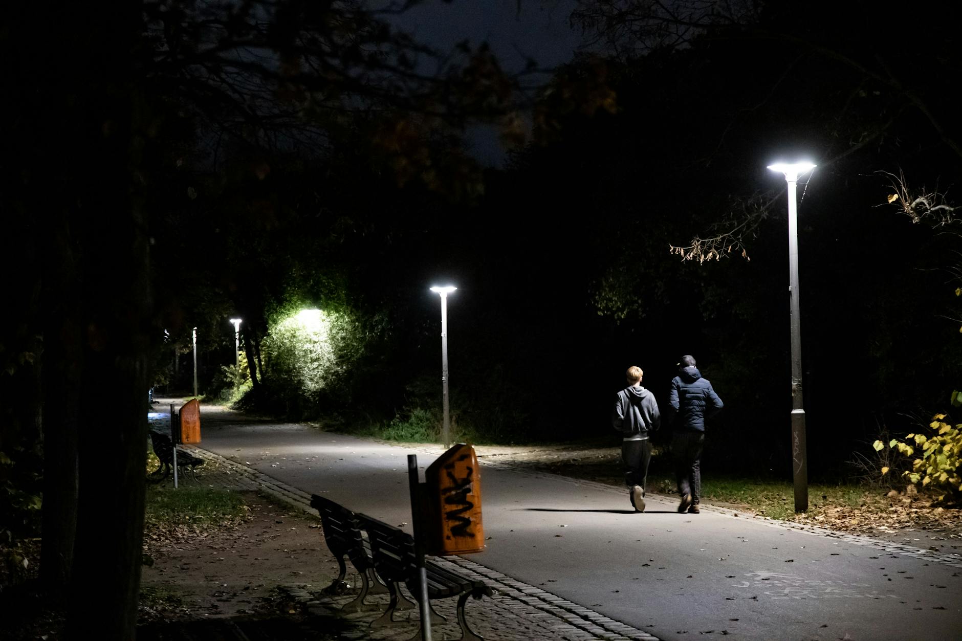 Dunkle Ecken: Kai Wegner will mehr Licht im Görlitzer Park.
