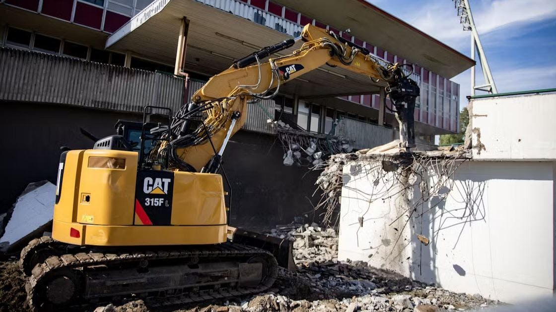 Abrissarbeiten am Jahnstadion laufen seit dem 7. Oktober.